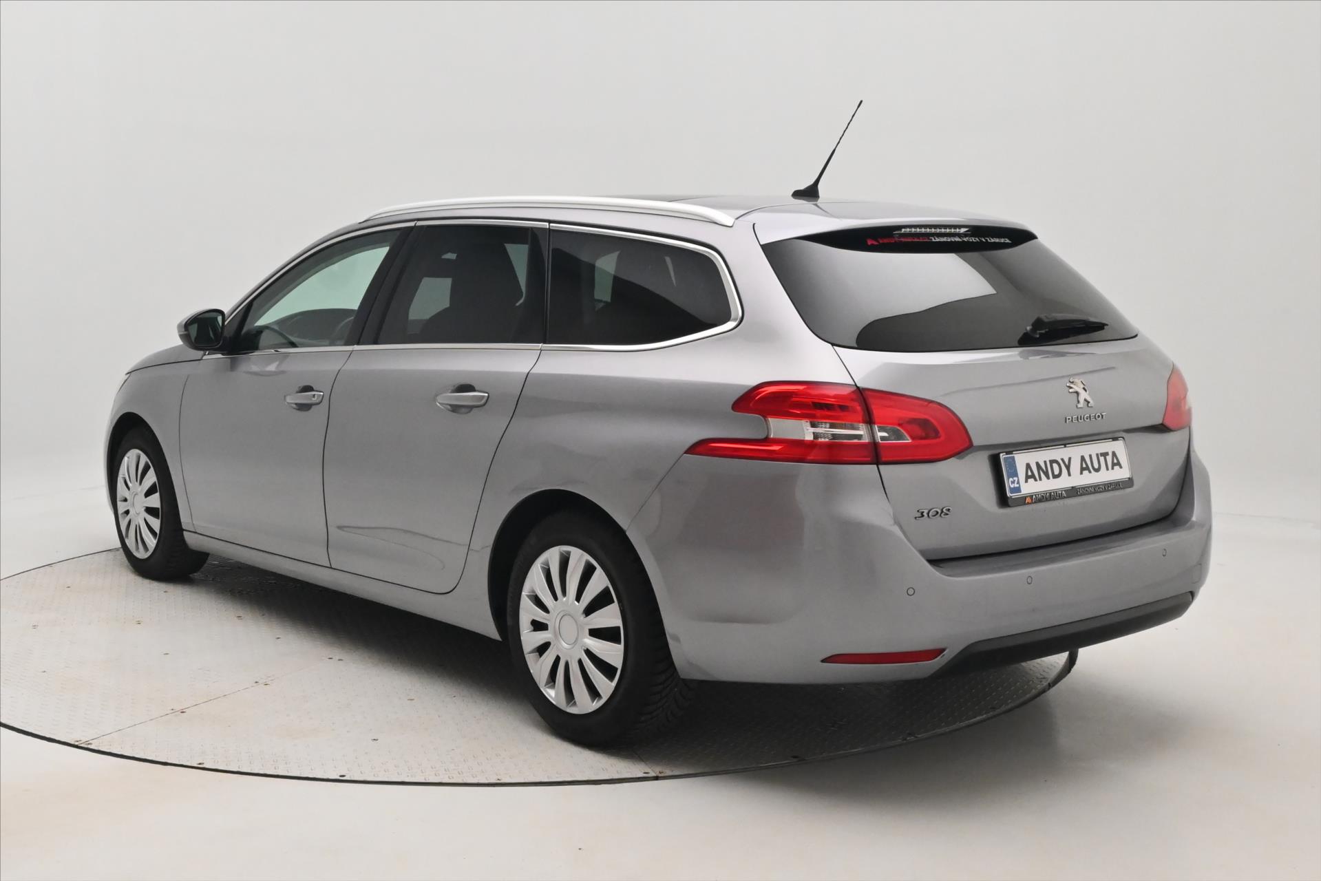 Hlavní fotografie vozu Peugeot 308 1,5 96kW BlueHDi 130SW Záruka až 5 let (7)
