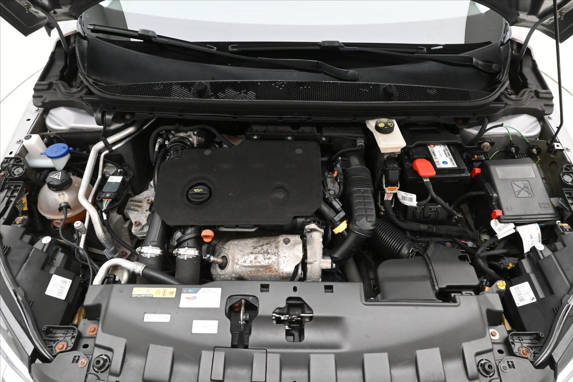 Hlavní fotografie vozu Peugeot 308 1,5 96kW BlueHDi 130SW Záruka až 5 let (9)