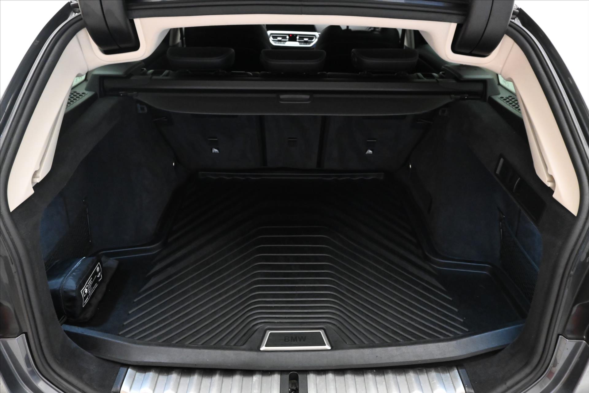 Hlavní fotografie vozu BMW Řada 3 2,0 320d 140 kW Steptronic Záruka až 5 let (10)