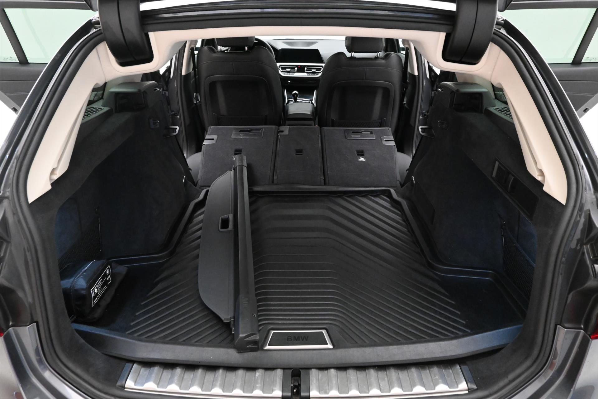 Hlavní fotografie vozu BMW Řada 3 2,0 320d 140 kW Steptronic Záruka až 5 let (11)