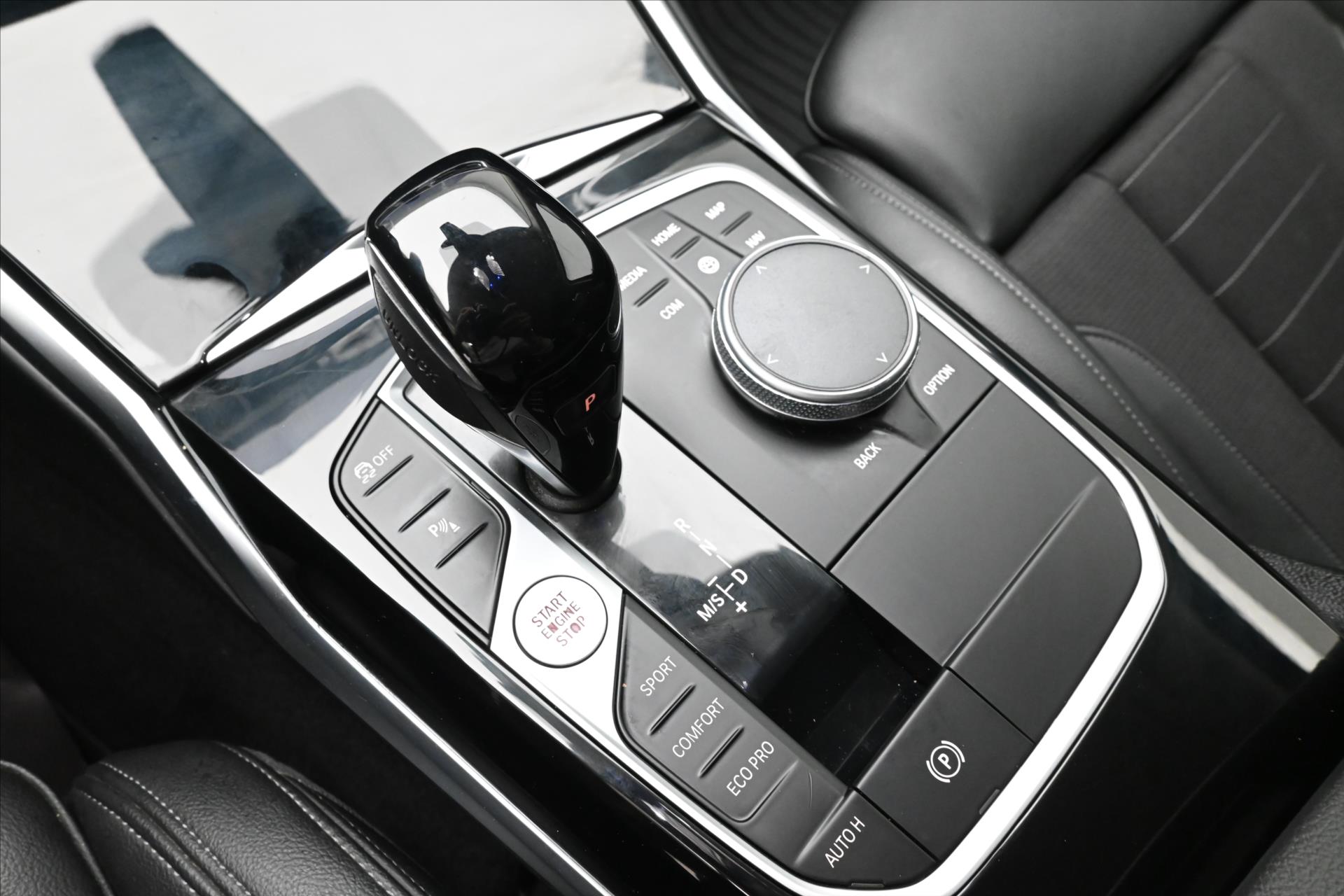 Hlavní fotografie vozu BMW Řada 3 2,0 320d 140 kW Steptronic Záruka až 5 let (23)