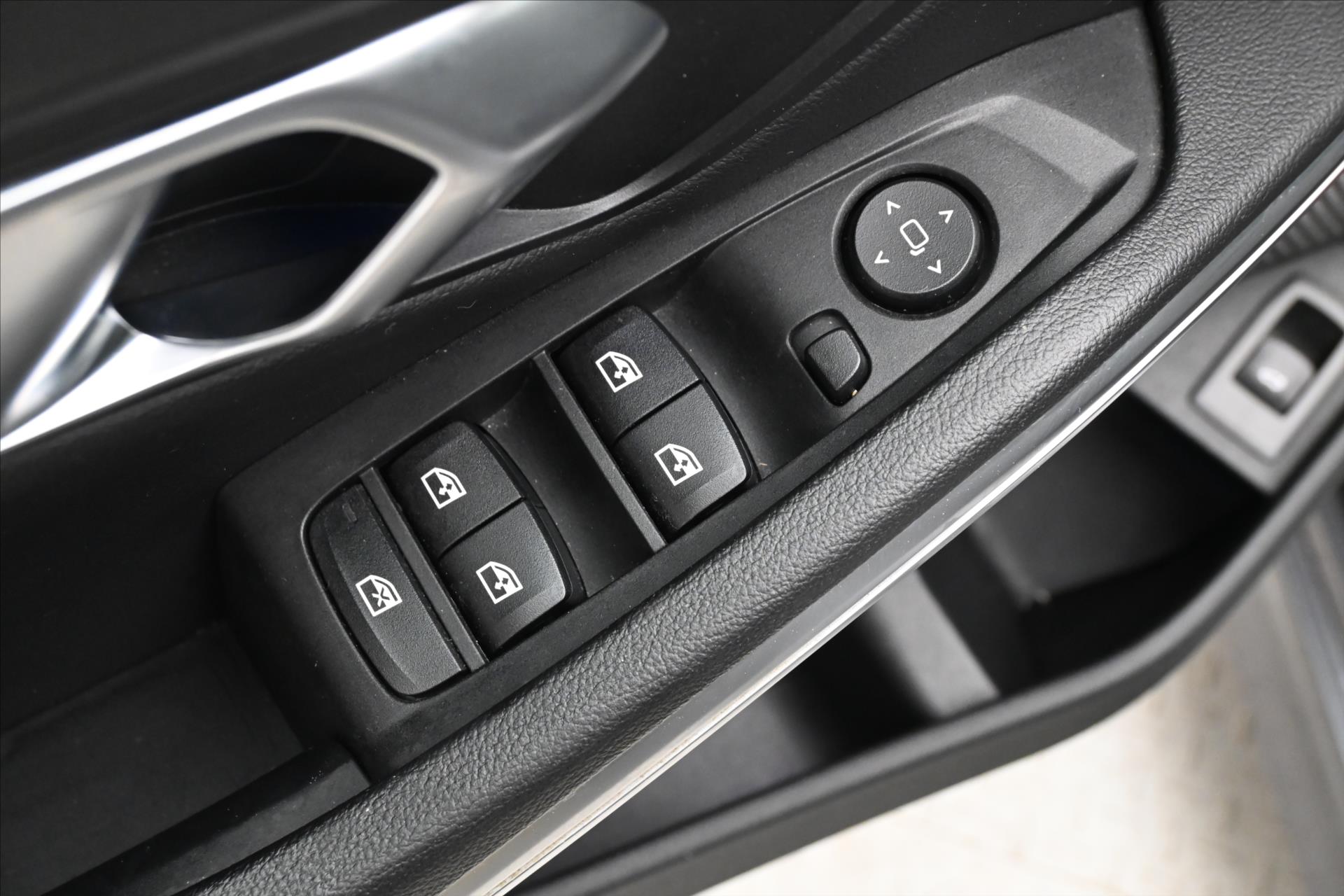 Hlavní fotografie vozu BMW Řada 3 2,0 320d 140 kW Steptronic Záruka až 5 let (26)