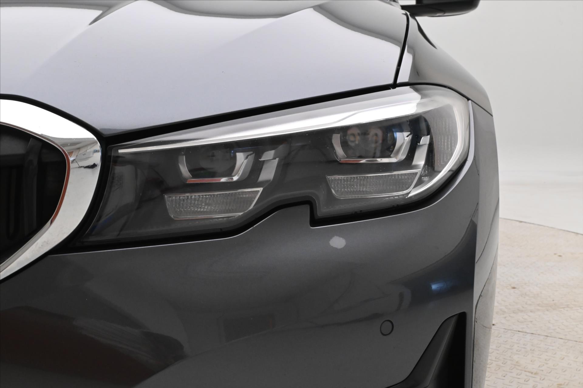 Hlavní fotografie vozu BMW Řada 3 2,0 320d 140 kW Steptronic Záruka až 5 let (30)