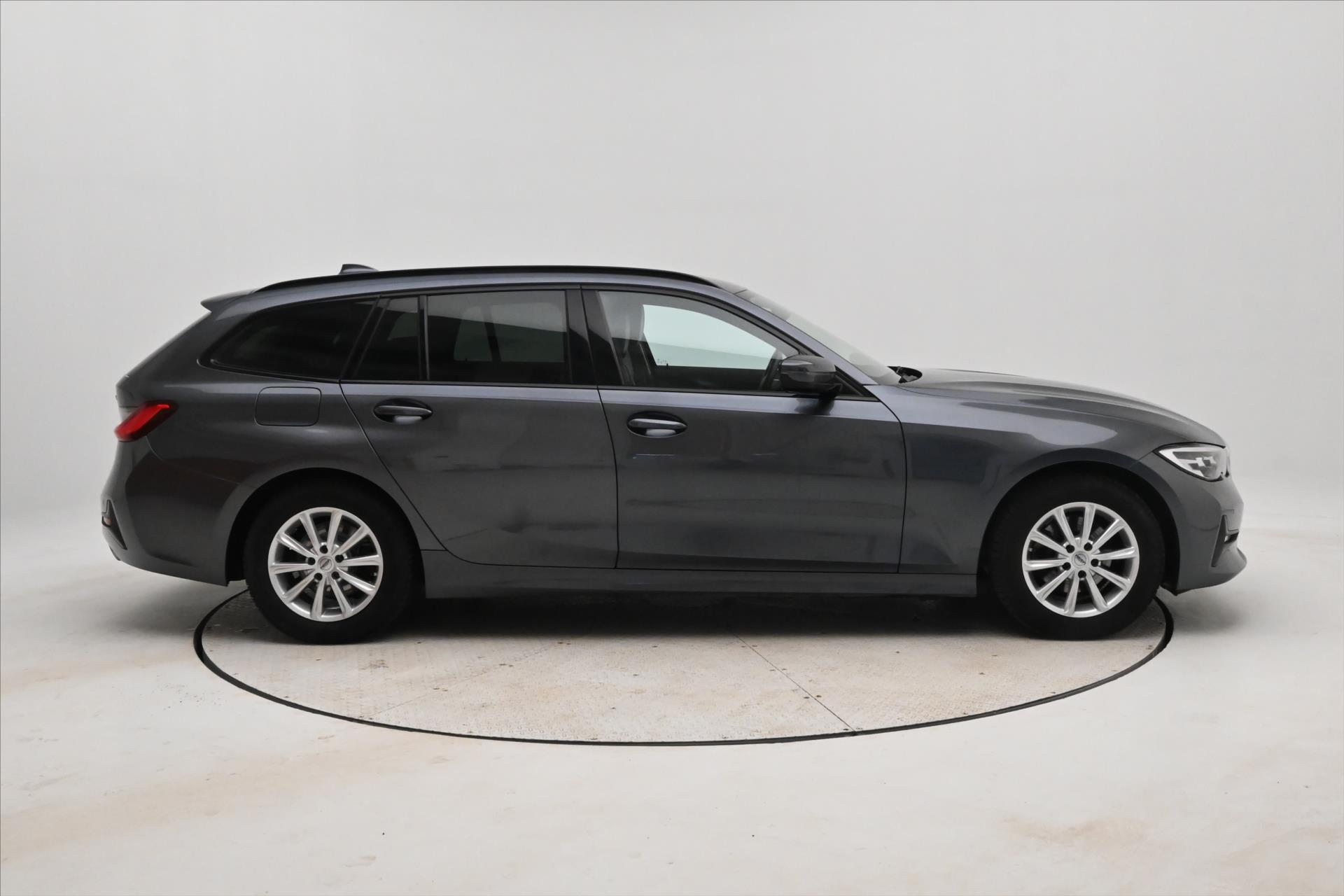 Hlavní fotografie vozu BMW Řada 3 2,0 320d 140 kW Steptronic Záruka až 5 let (4)