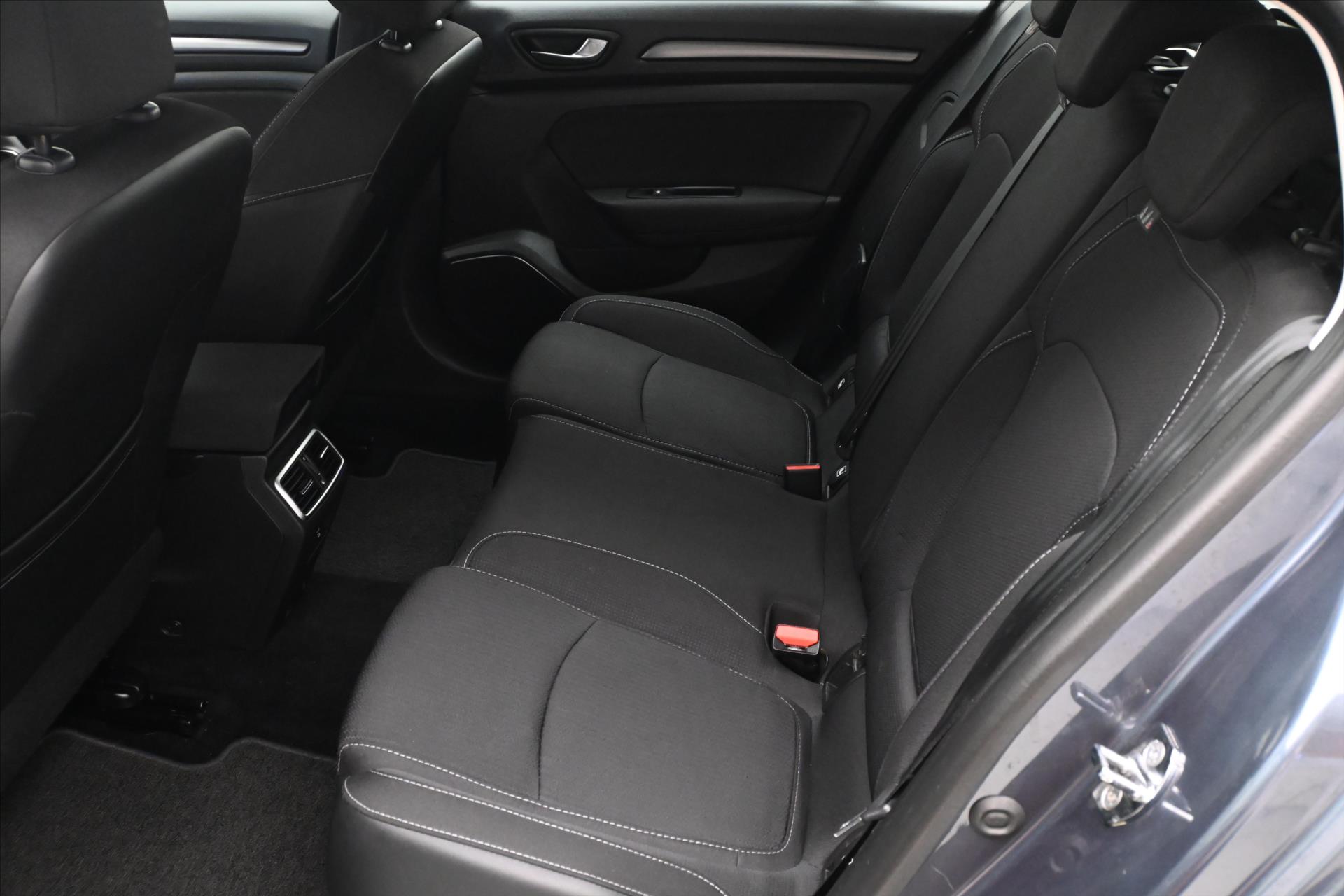 Main photo of the car Renault Mégane 1.3 TCe 103 kW Full LED Warranty up to 5 years (14)