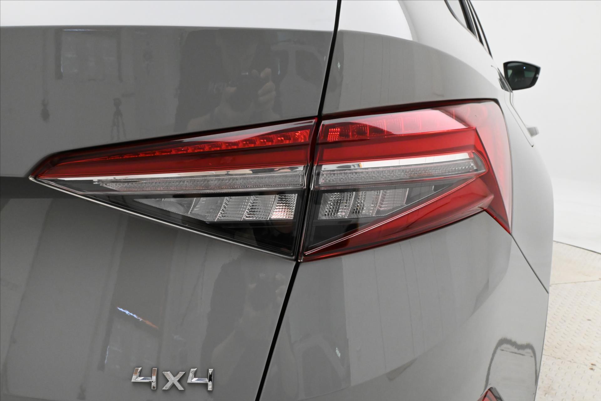 Hlavní fotografie vozu Škoda Kodiaq 2,0 TDI 147 kW DSG 4x4 Ambition Záruka až 5 let (31)