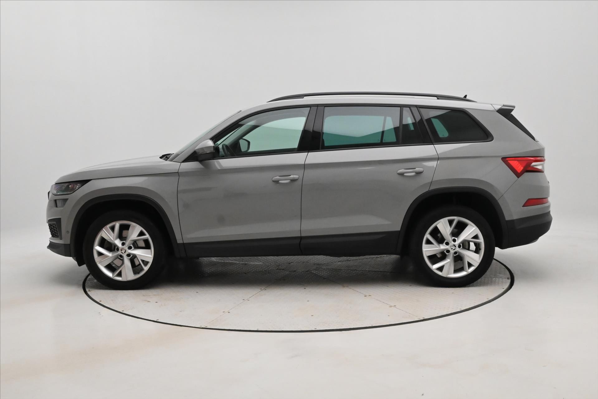 Hlavní fotografie vozu Škoda Kodiaq 2,0 TDI 147 kW DSG 4x4 Ambition Záruka až 5 let (8)