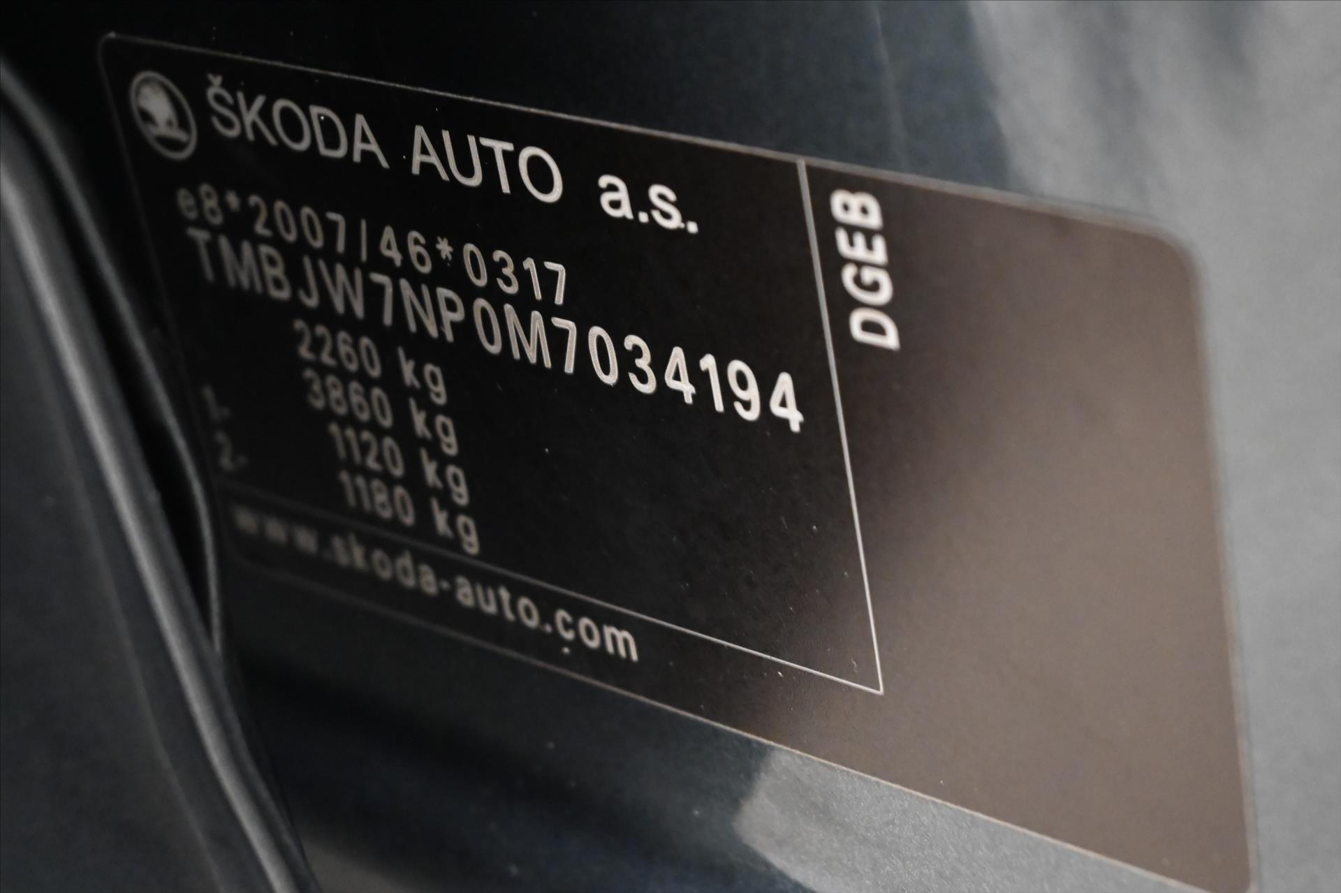 Hlavní fotografie vozu Škoda Superb 1,4 TSI iV 160 kW DSG Style Záruka až 5 let (12)