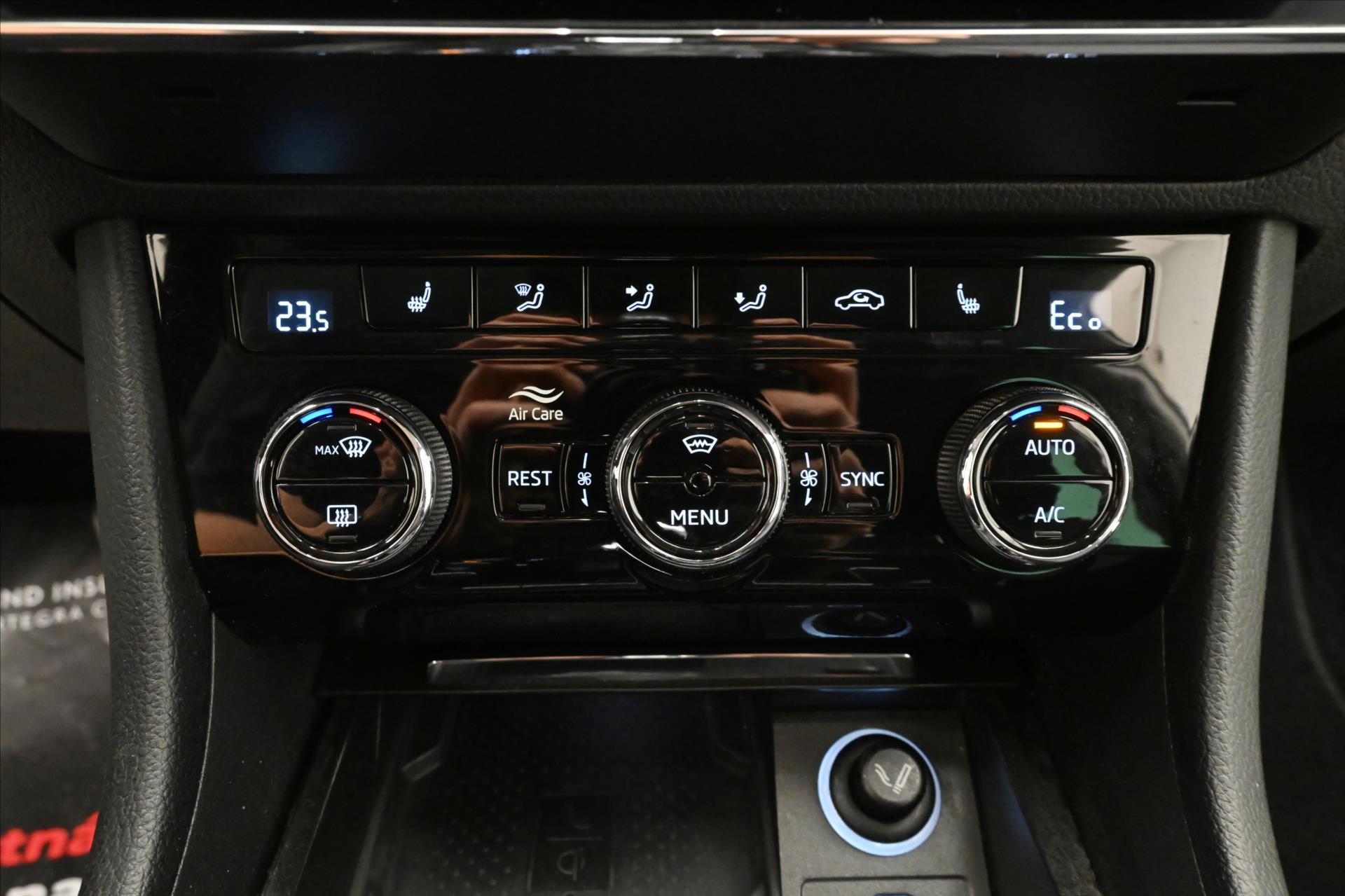 Hlavní fotografie vozu Škoda Superb 1,4 TSI iV 160 kW DSG Style Záruka až 5 let (21)