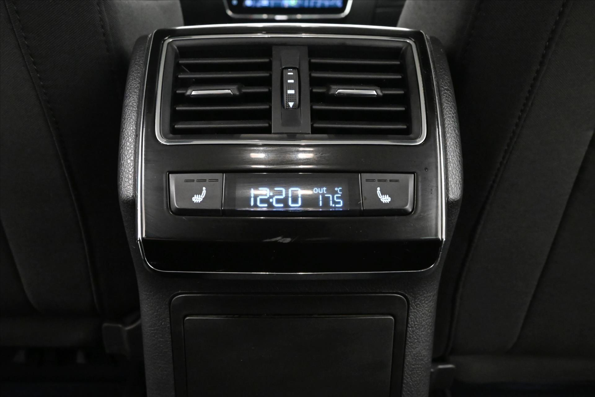 Hlavní fotografie vozu Škoda Superb 1,4 TSI iV 160 kW DSG Style Záruka až 5 let (22)