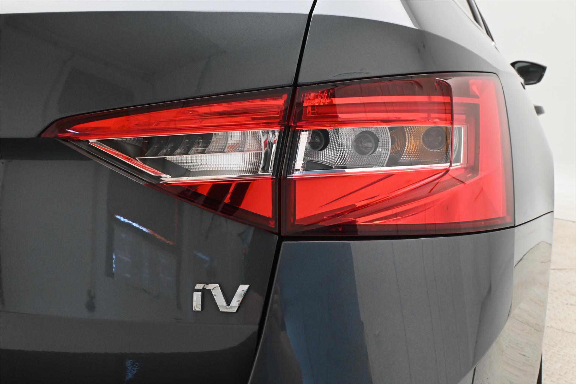 Hlavní fotografie vozu Škoda Superb 1,4 TSI iV 160 kW DSG Style Záruka až 5 let (32)