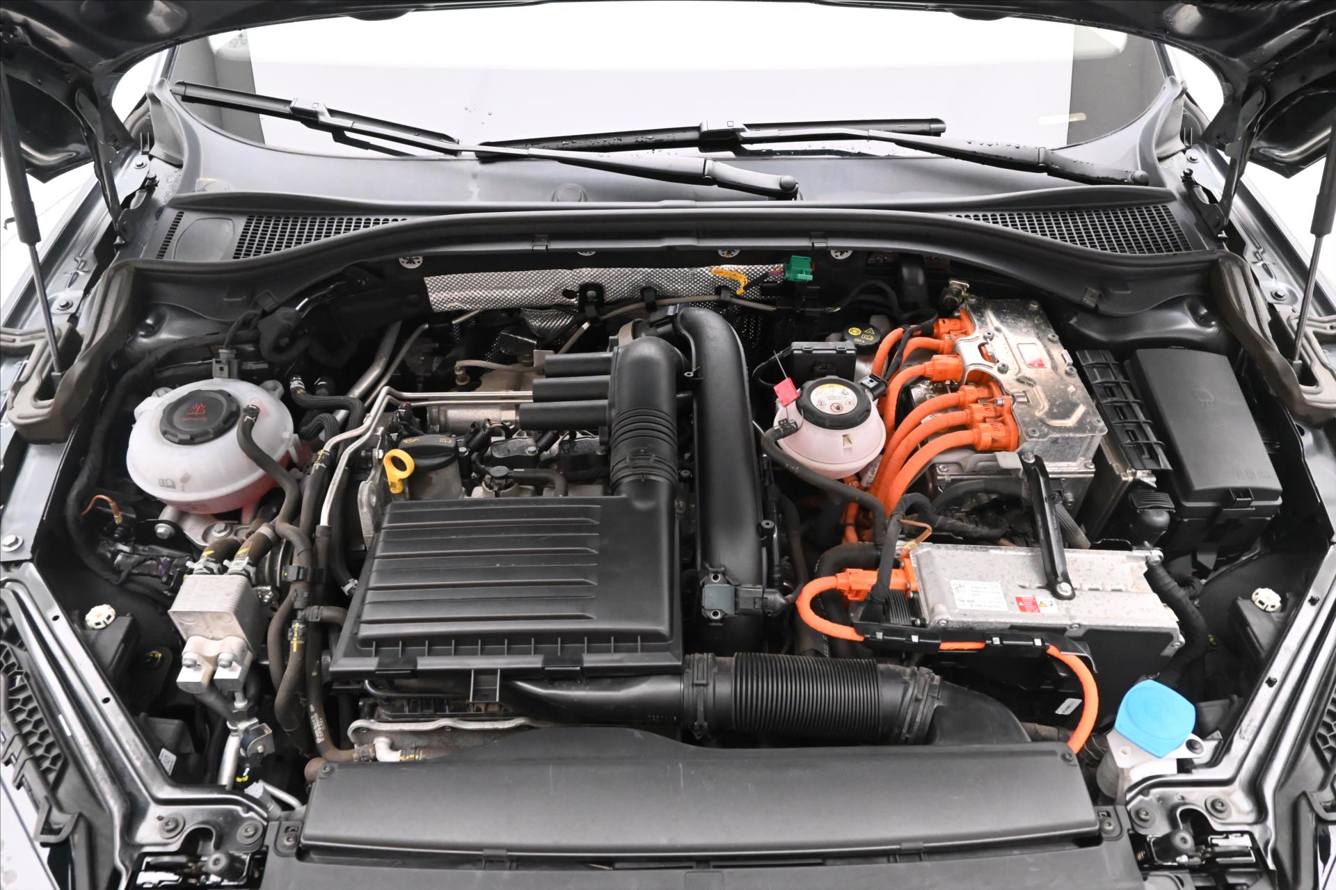 Hlavní fotografie vozu Škoda Superb 1,4 TSI iV 160 kW DSG Style Záruka až 5 let (9)