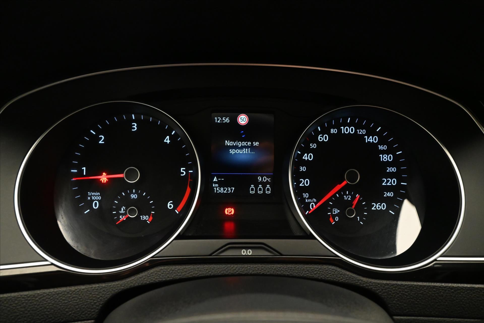 Hlavní fotografie vozu Volkswagen Passat 2,0 TDI 110 kW DSG Business Záruka až 5 let (16)