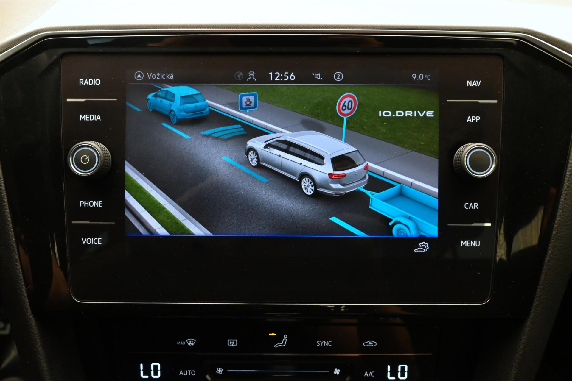 Hlavní fotografie vozu Volkswagen Passat 2,0 TDI 110 kW DSG Business Záruka až 5 let (20)