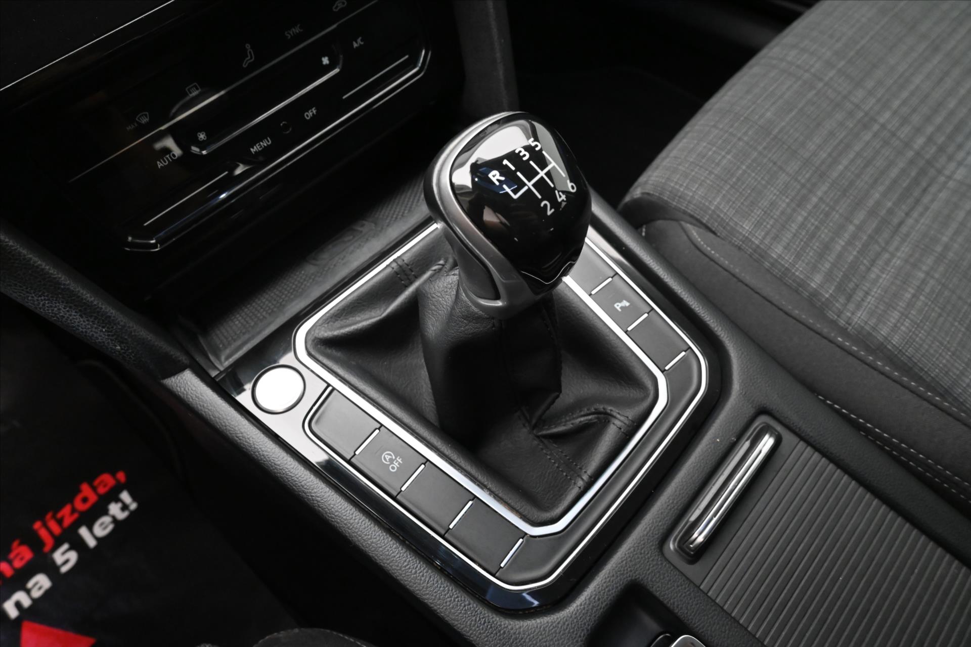 Hlavní fotografie vozu Volkswagen Passat 2,0 TDI 110 kW DSG Business Záruka až 5 let (23)