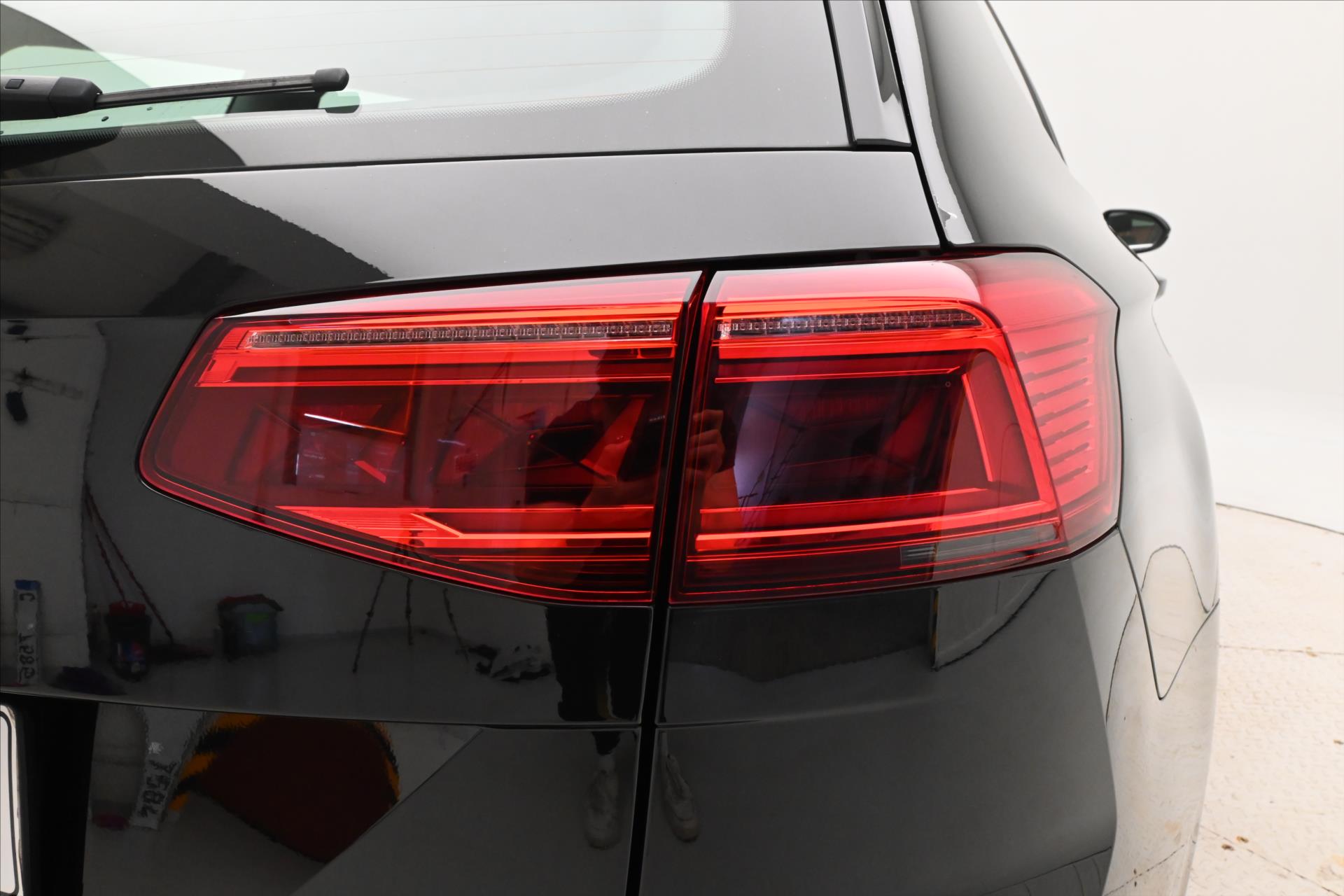 Hlavní fotografie vozu Volkswagen Passat 2,0 TDI 110 kW DSG Business Záruka až 5 let (32)