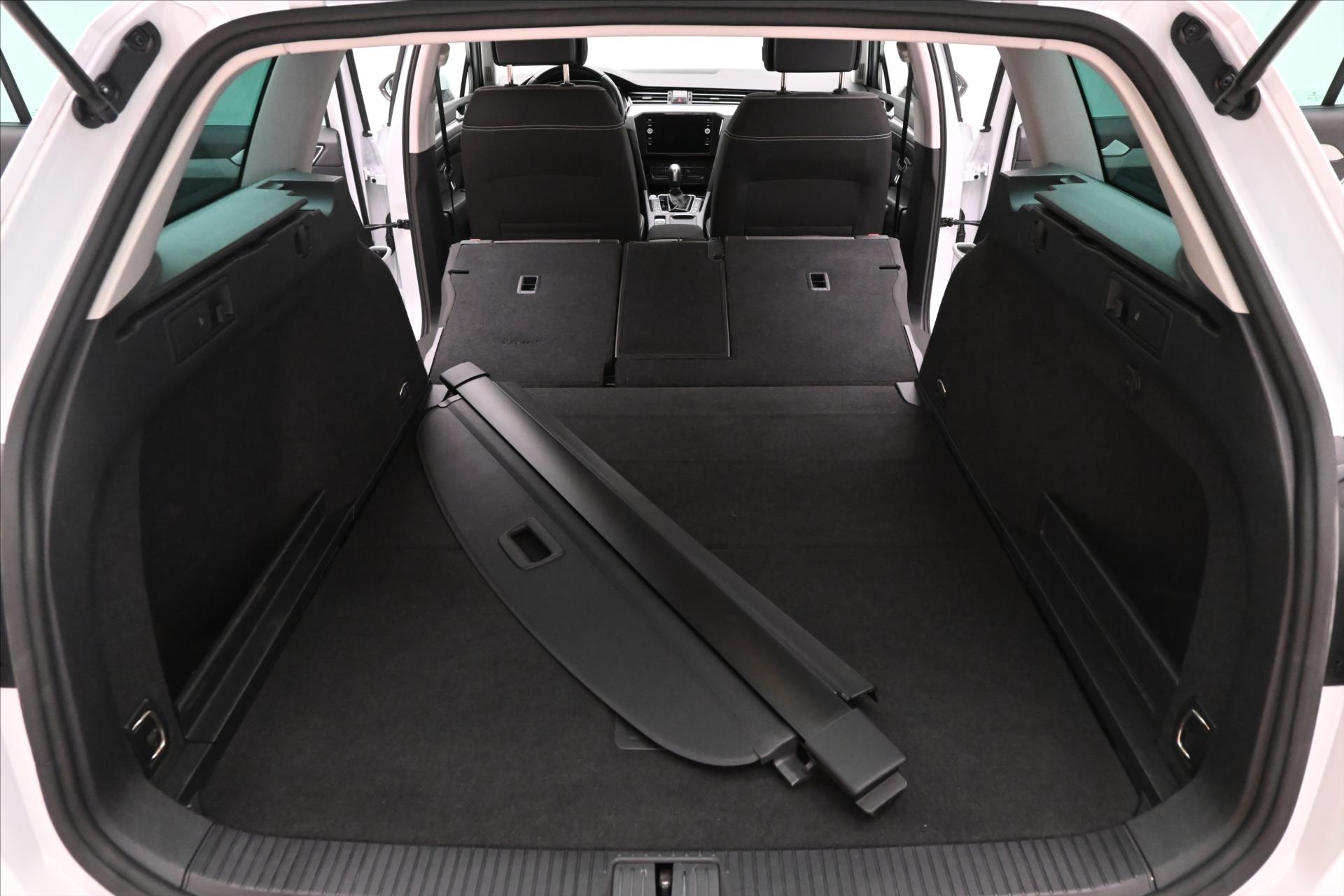 Hlavní fotografie vozu Volkswagen Passat 2,0 TDI 110 kW DSG Business Záruka až 5 let (11)