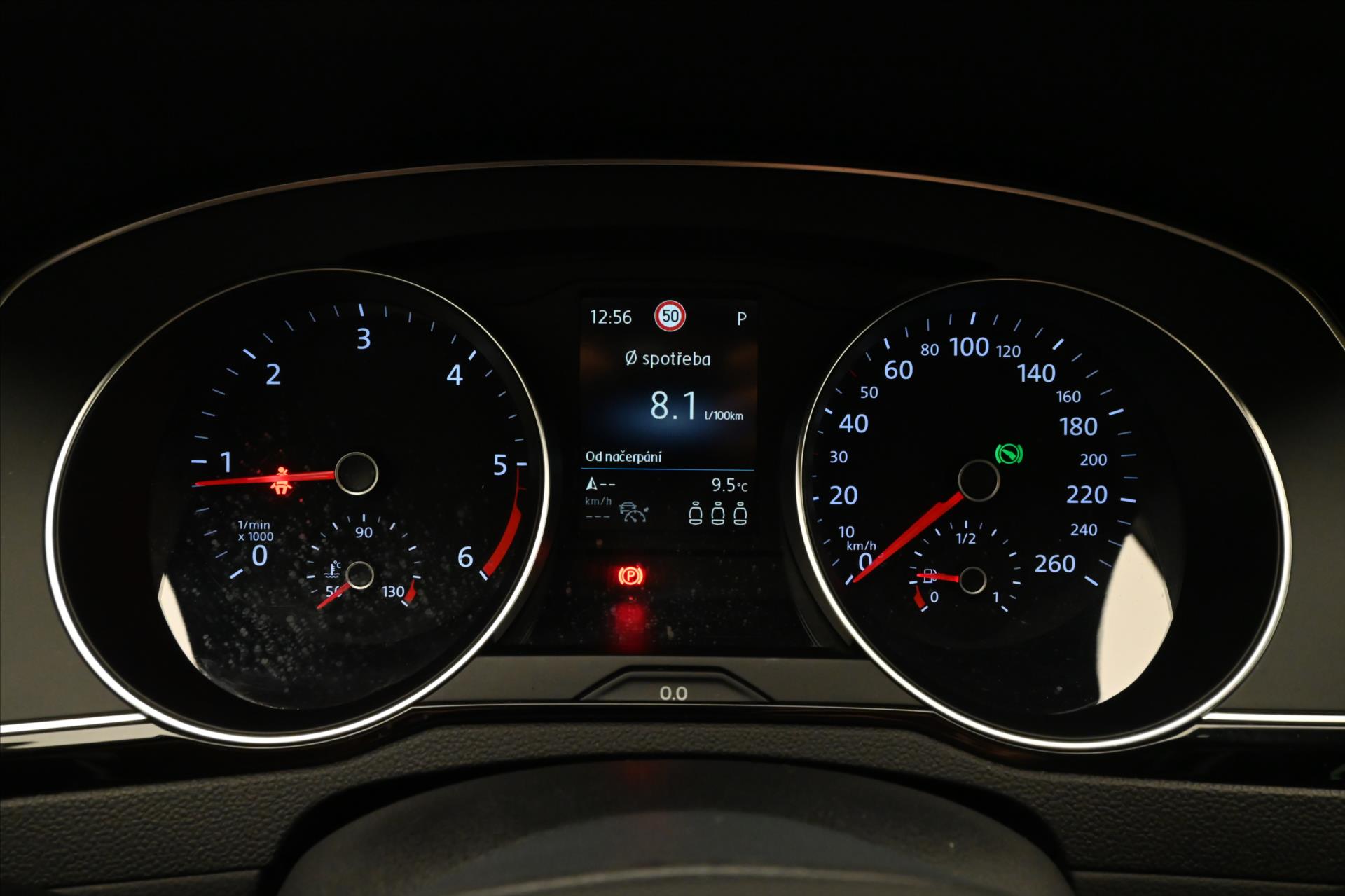 Hlavní fotografie vozu Volkswagen Passat 2,0 TDI 110 kW DSG Business Záruka až 5 let (16)