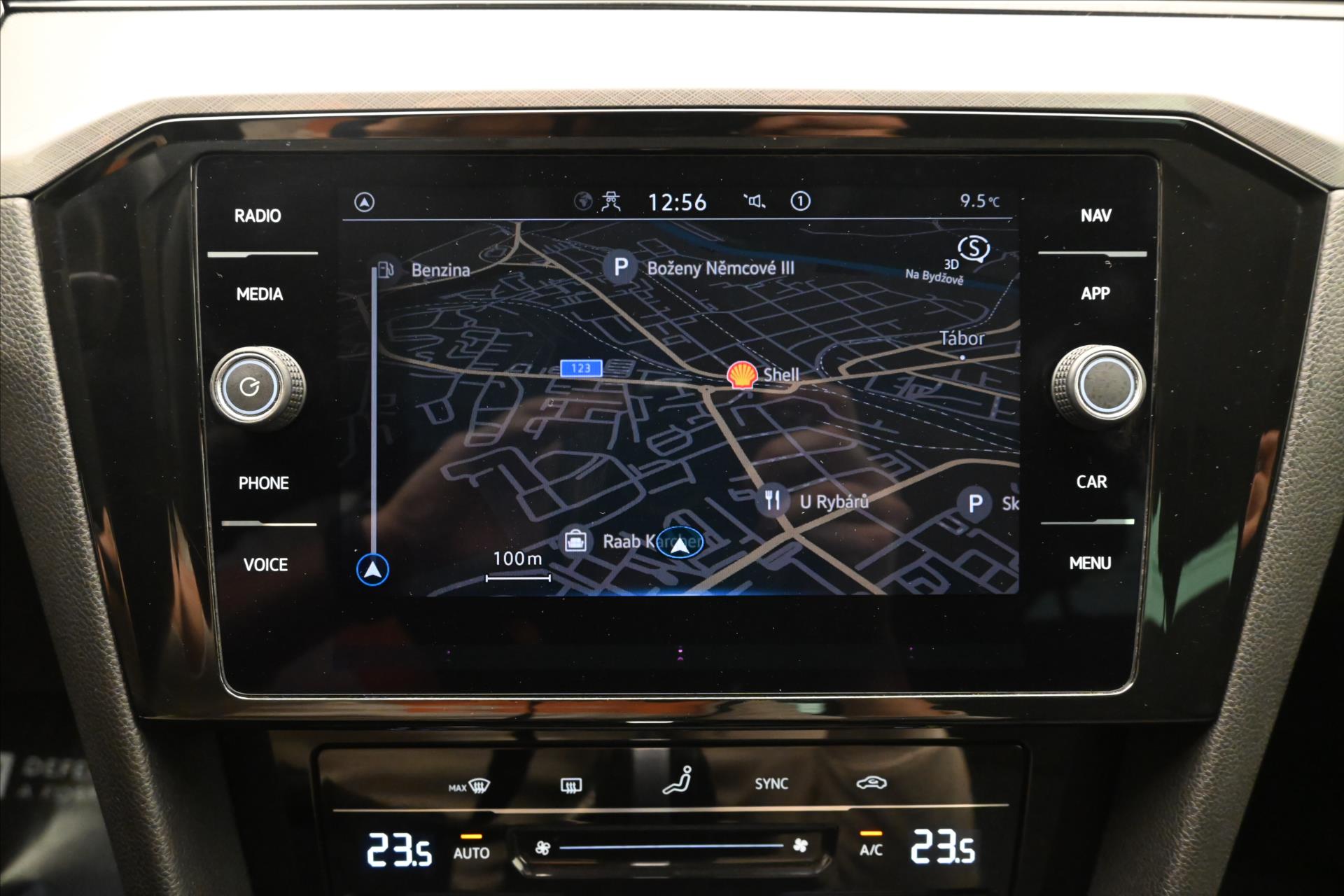 Hlavní fotografie vozu Volkswagen Passat 2,0 TDI 110 kW DSG Business Záruka až 5 let (20)