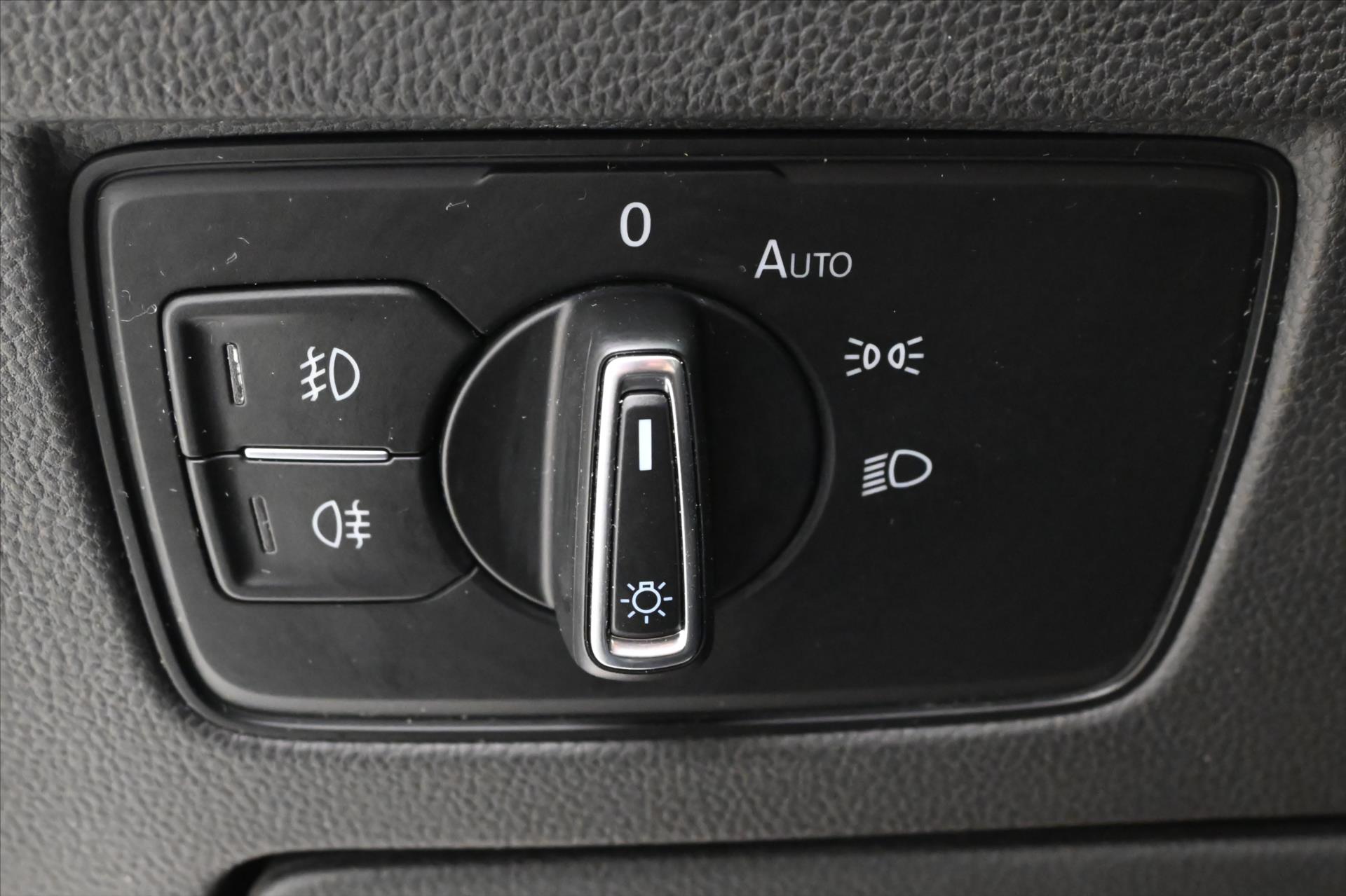 Hlavní fotografie vozu Volkswagen Passat 2,0 TDI 110 kW DSG Business Záruka až 5 let (27)