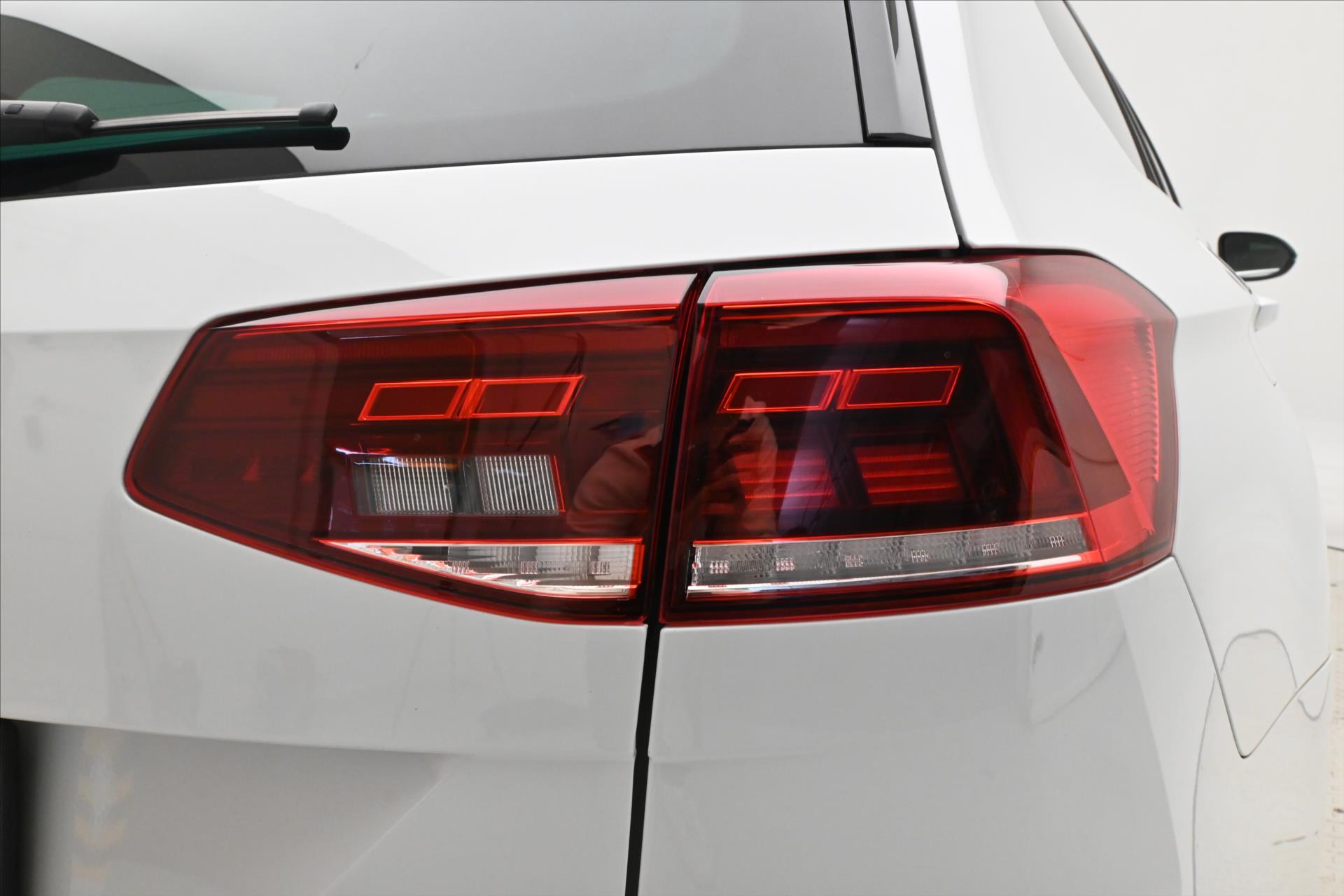 Hlavní fotografie vozu Volkswagen Passat 2,0 TDI 110 kW DSG Business Záruka až 5 let (30)