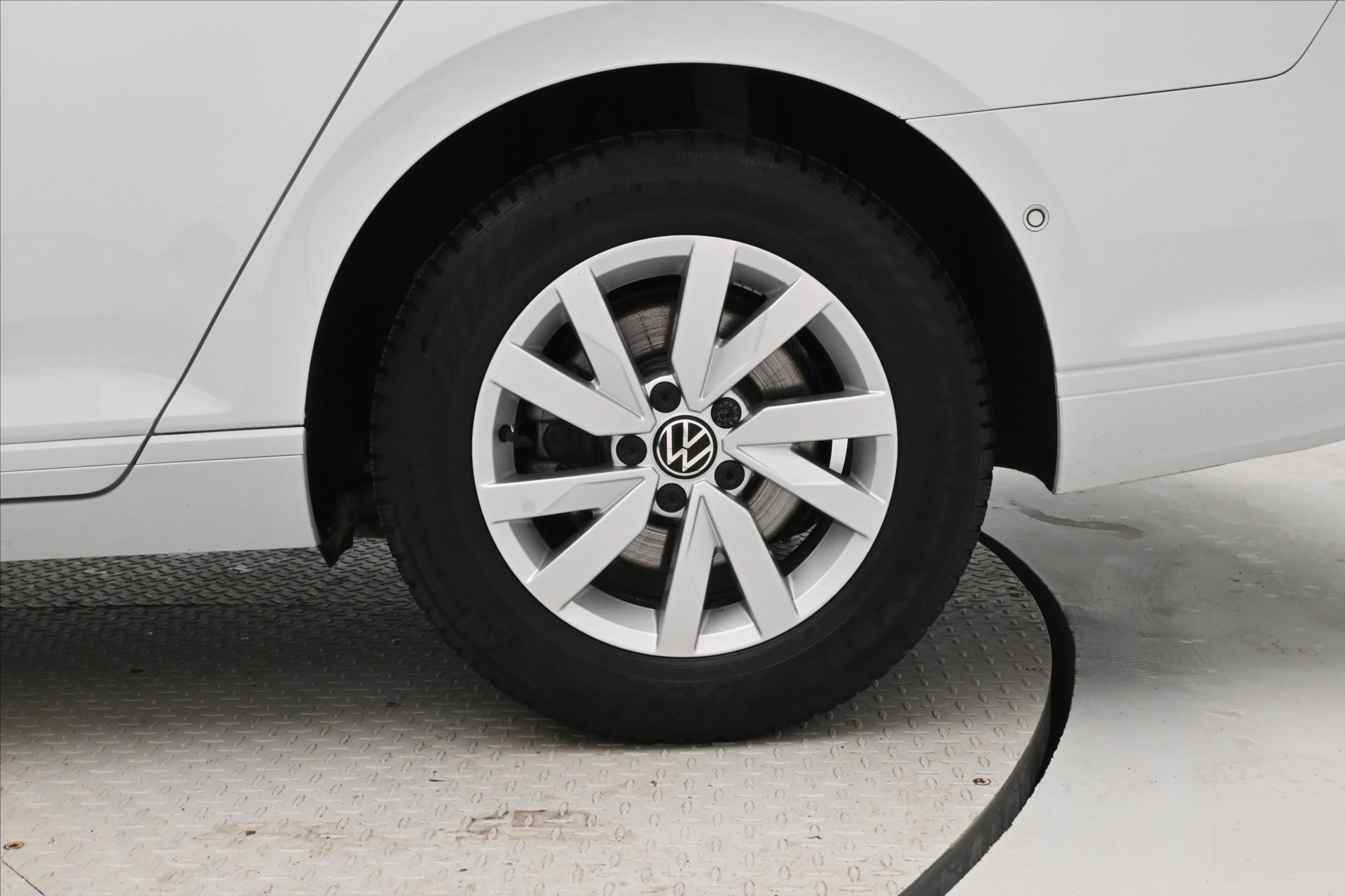 Hlavní fotografie vozu Volkswagen Passat 2,0 TDI 110 kW DSG Business Záruka až 5 let (31)