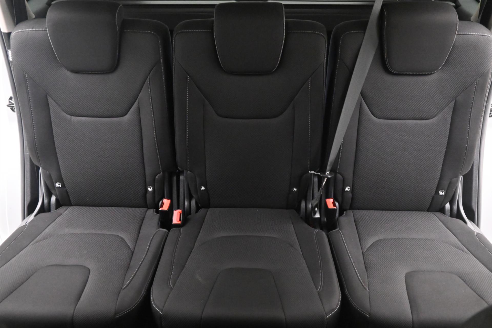 Hlavní fotografie vozu Ford S-MAX 2,0 EcoBlue 110 kW AT8 Business Záruka až 5 let (28)