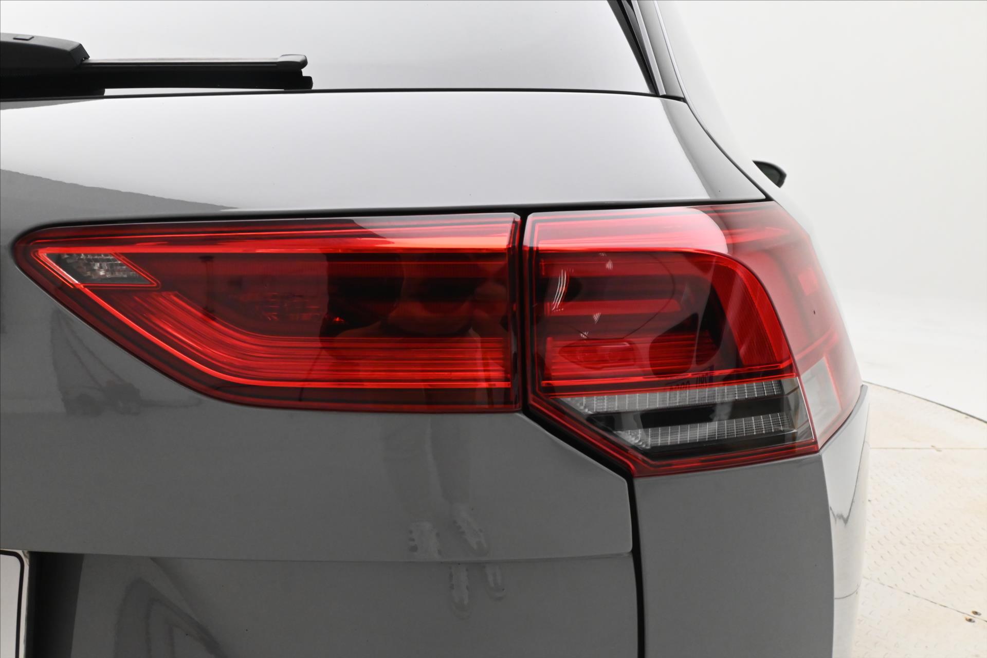 Hlavní fotografie vozu Volkswagen Golf 2,0 TDI 110 KW DSG Life Záruka až 5 let (29)