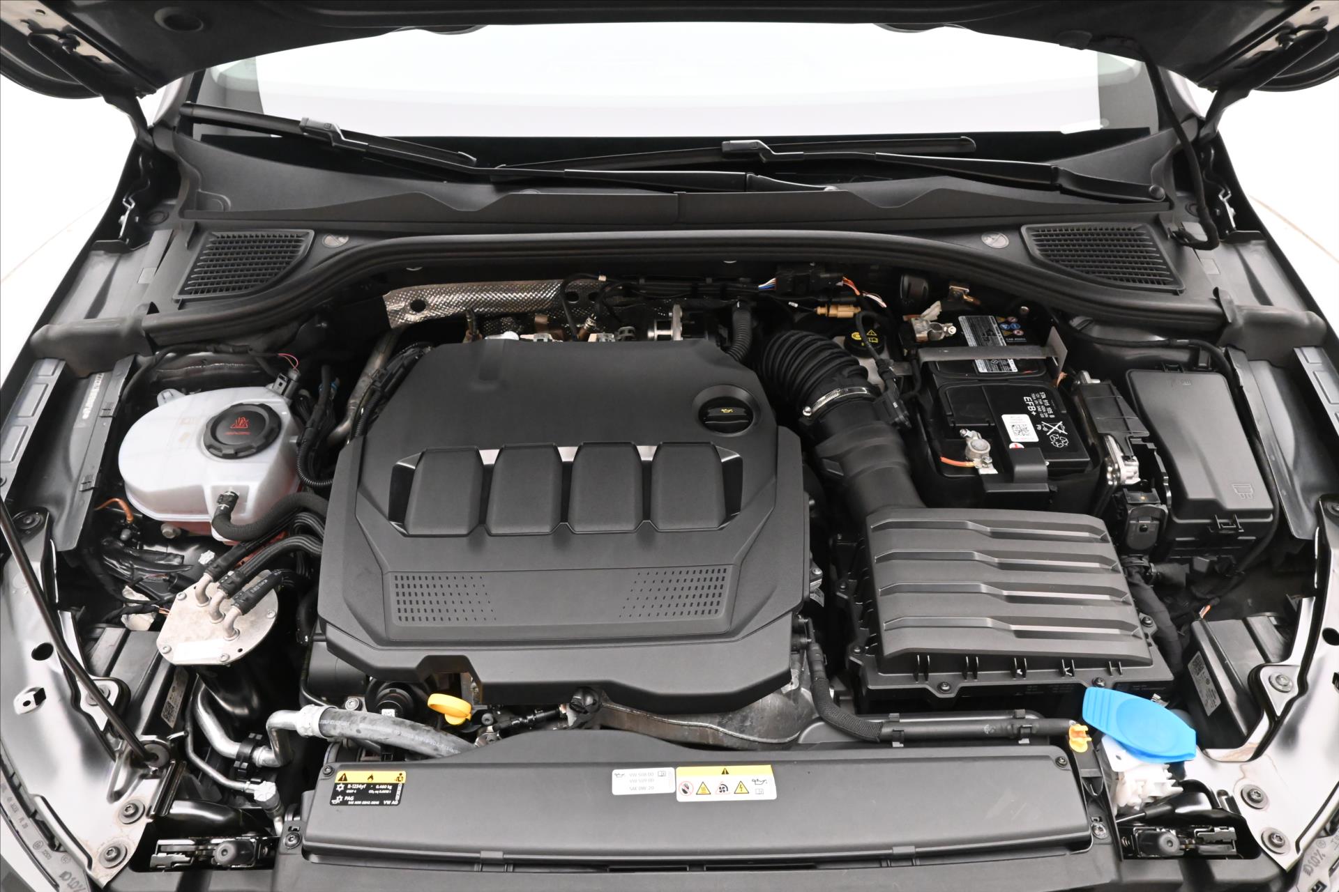 Hlavní fotografie vozu Volkswagen Golf 2,0 TDI 110 KW DSG Life Záruka až 5 let (9)