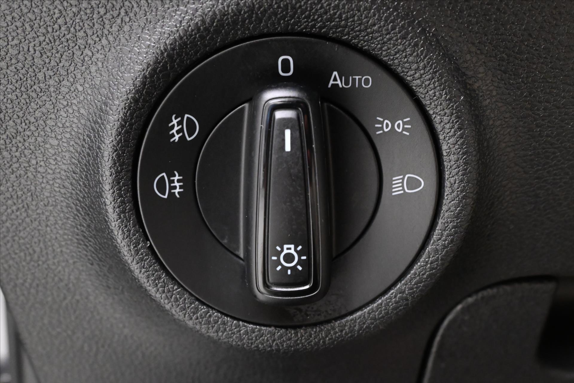 Hlavní fotografie vozu Škoda Karoq 2,0 TDI 85 kW DSG Ambition Záruka až 5 let (26)