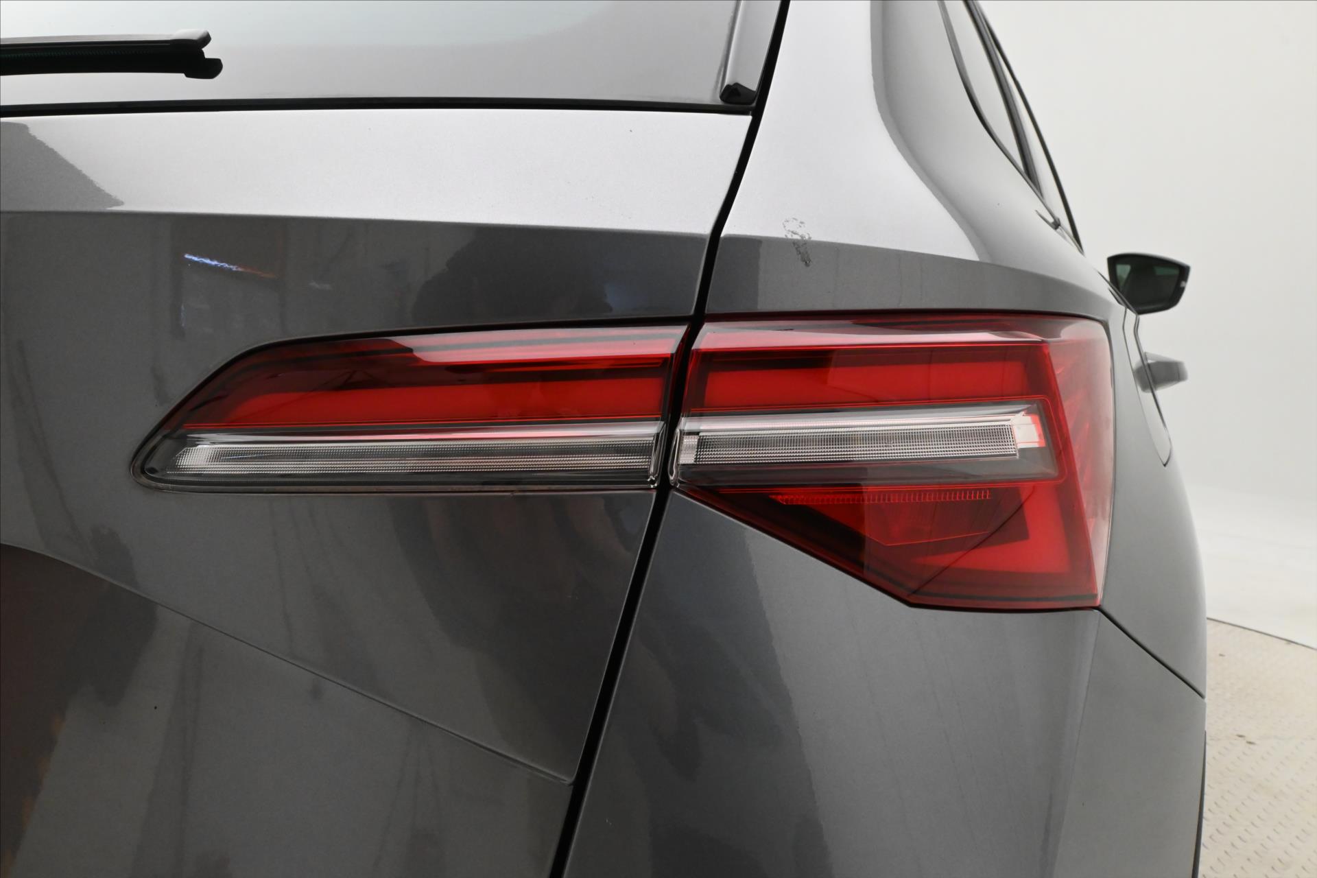 Hlavní fotografie vozu Škoda Karoq 2,0 TDI 85 kW DSG Ambition Záruka až 5 let (31)