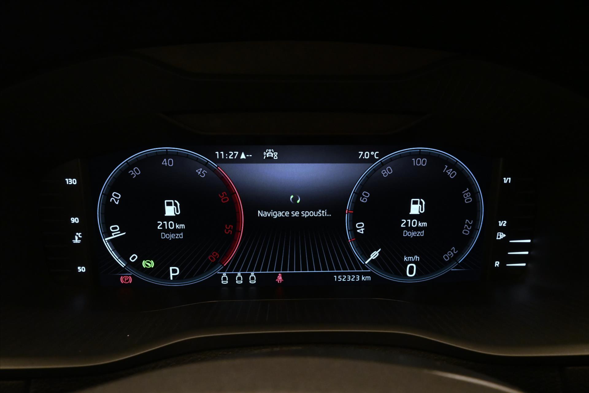 Hlavní fotografie vozu Škoda Karoq 2,0 TDI 85 kW DSG Ambition Záruka až 5 let (16)