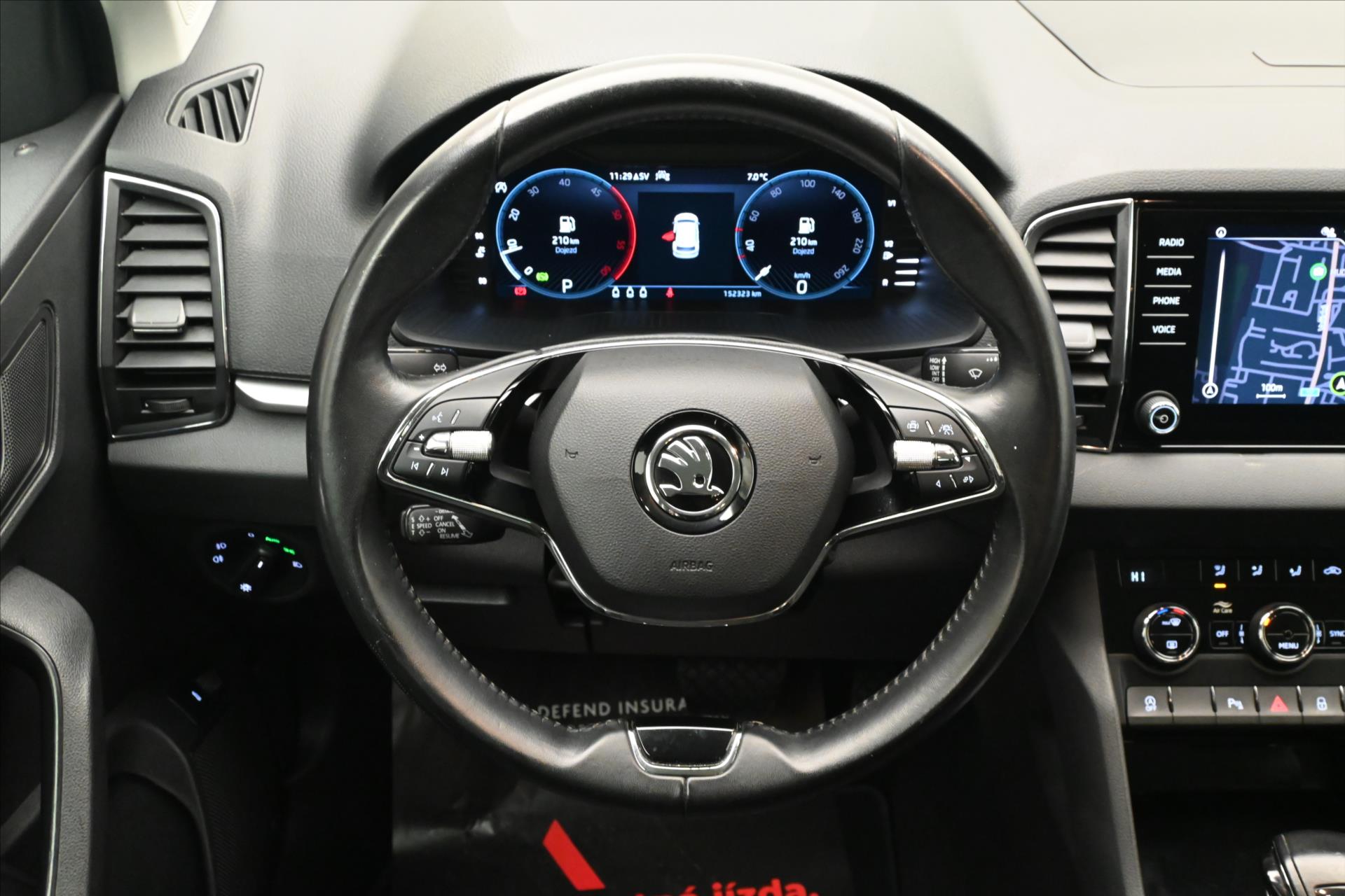 Hlavní fotografie vozu Škoda Karoq 2,0 TDI 85 kW DSG Ambition Záruka až 5 let (18)