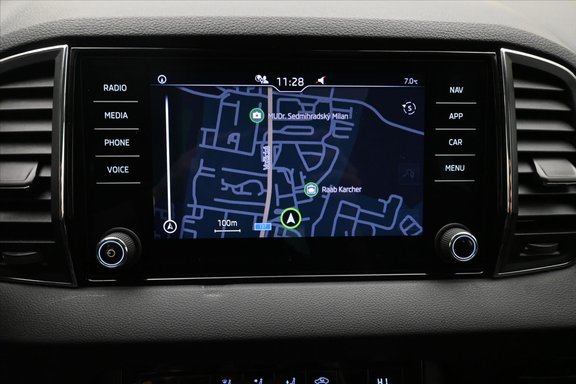 Hlavní fotografie vozu Škoda Karoq 2,0 TDI 85 kW DSG Ambition Záruka až 5 let (20)