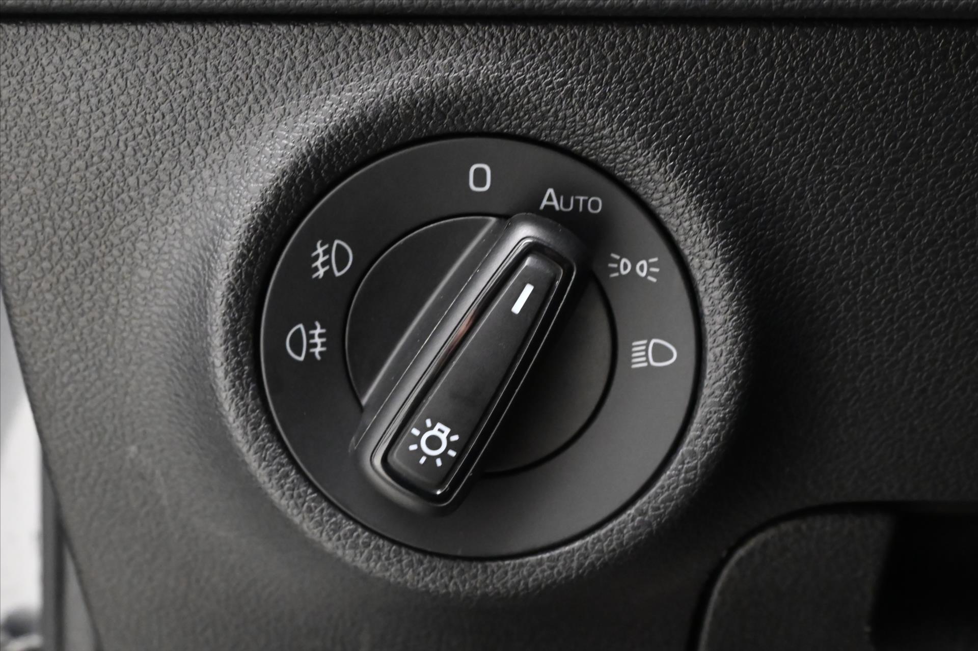 Hlavní fotografie vozu Škoda Karoq 2,0 TDI 85 kW DSG Ambition Záruka až 5 let (26)