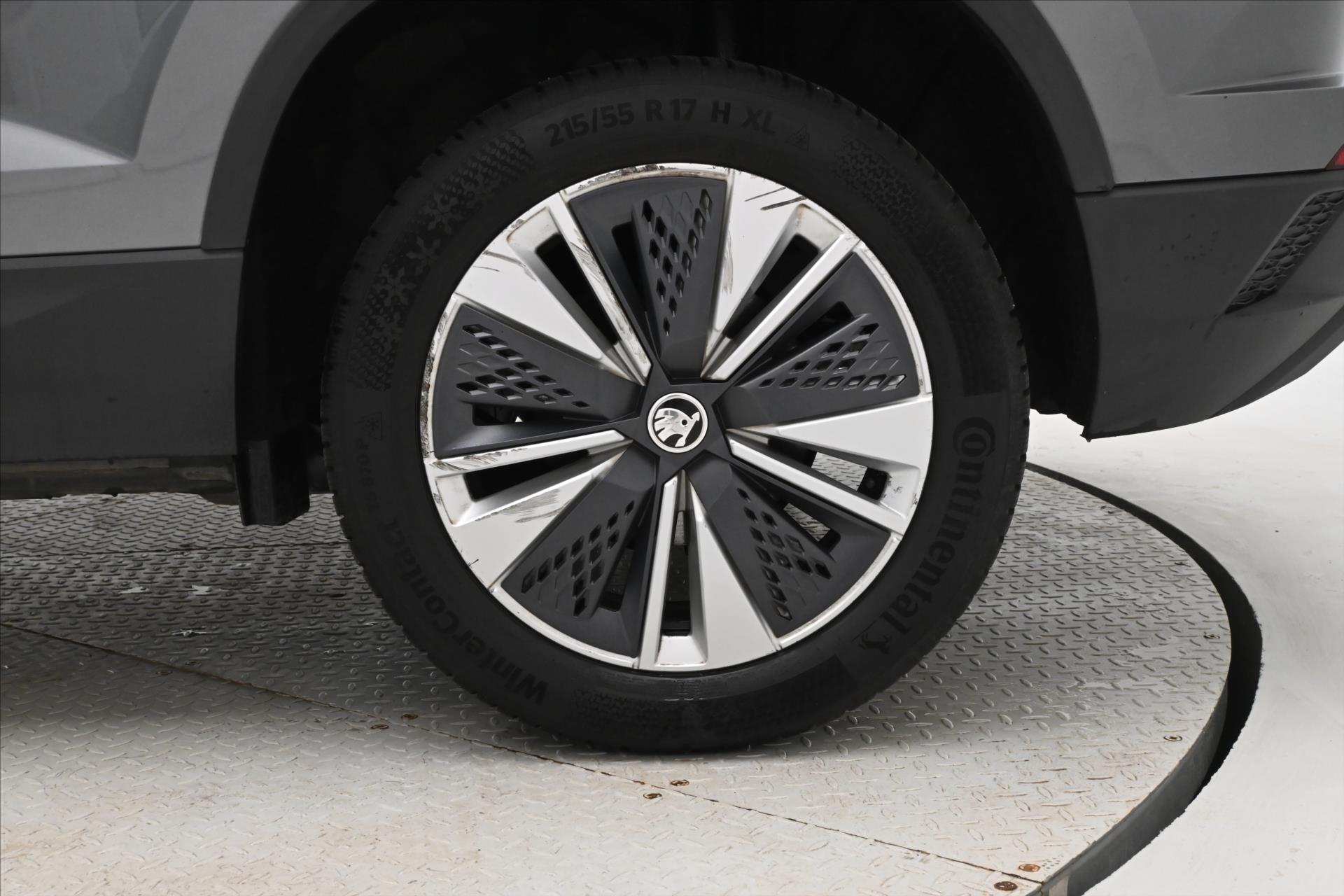 Hlavní fotografie vozu Škoda Karoq 2,0 TDI 85 kW DSG Ambition Záruka až 5 let (31)