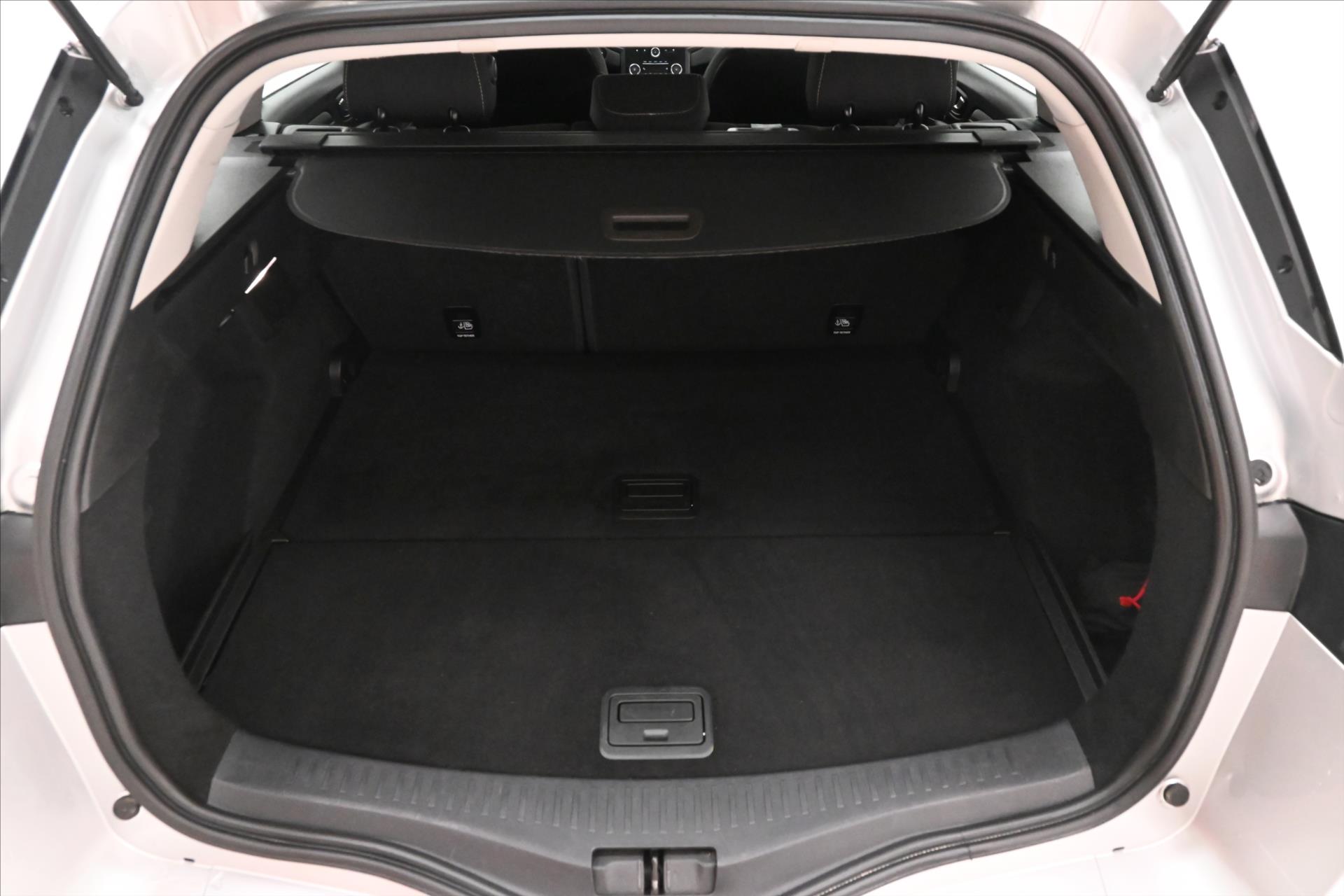 Hlavní fotografie vozu Renault Mégane 1,3 Tce 103 kW Sport Tourer Záruka až 5 let (10)