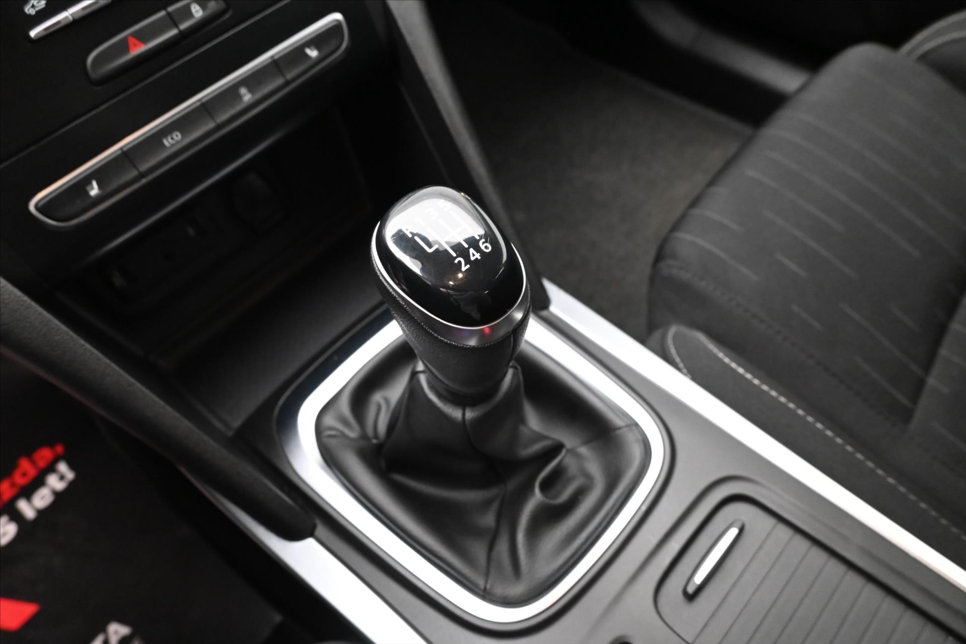 Hlavní fotografie vozu Renault Mégane 1,3 Tce 103 kW Sport Tourer Záruka až 5 let (21)