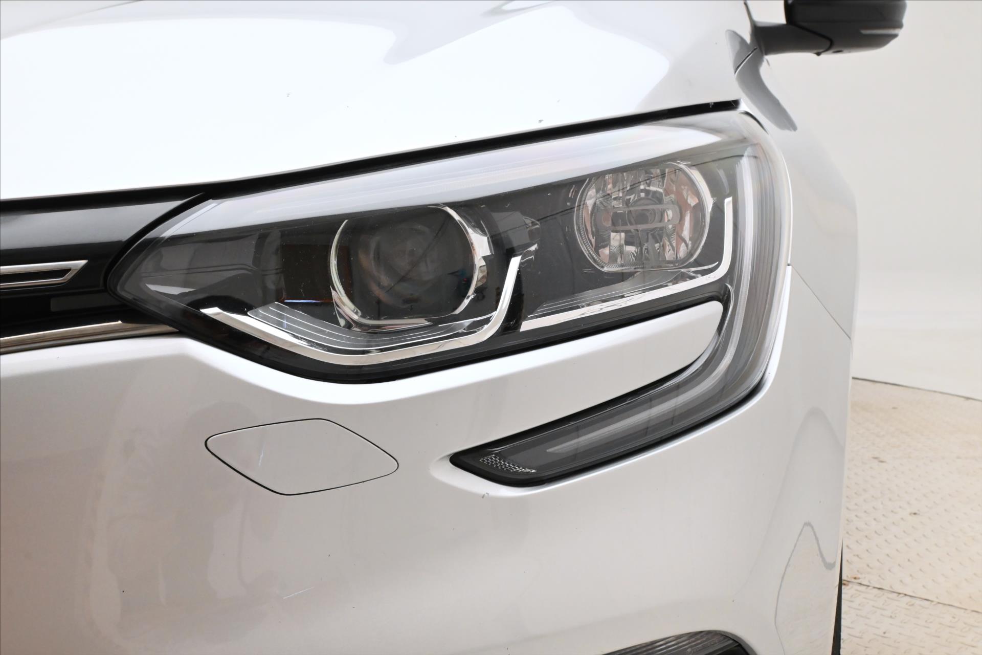 Hlavní fotografie vozu Renault Mégane 1,3 Tce 103 kW Sport Tourer Záruka až 5 let (27)