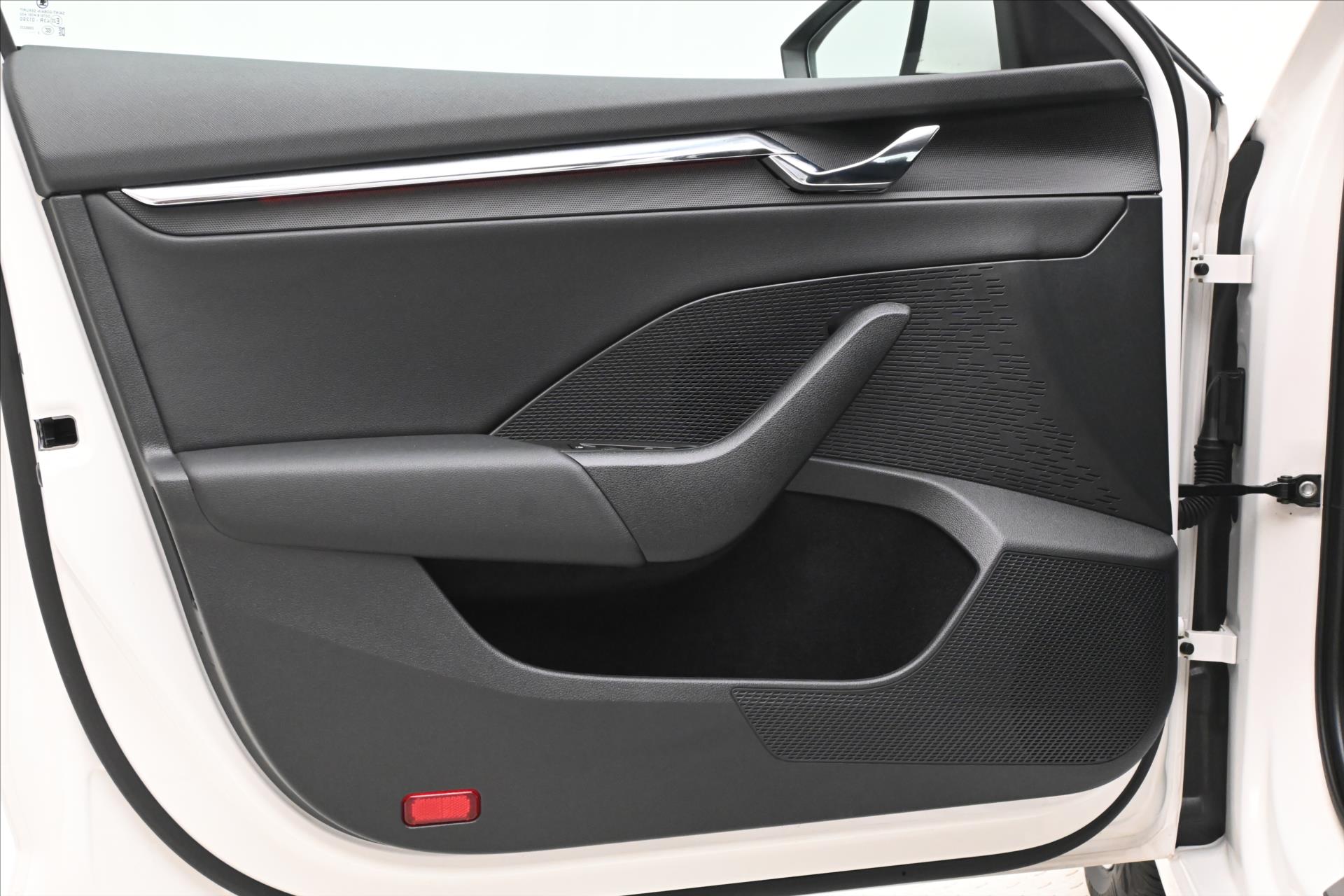 Hlavní fotografie vozu Škoda Octavia 2,0 TDI 110 kW DSG Style Záruka až 5 let (25)