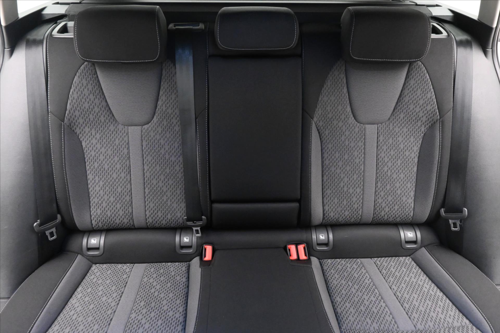 Hlavní fotografie vozu Škoda Octavia 2,0 TDI 110 kW DSG Style Záruka až 5 let (28)