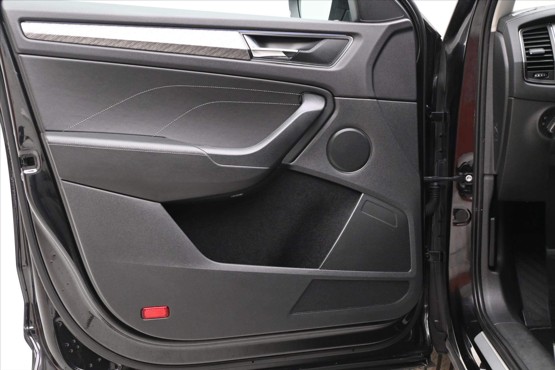 Hlavní fotografie vozu Škoda Kodiaq 2,0 TDI 110kW DSG Style Záruka až 5 let (25)