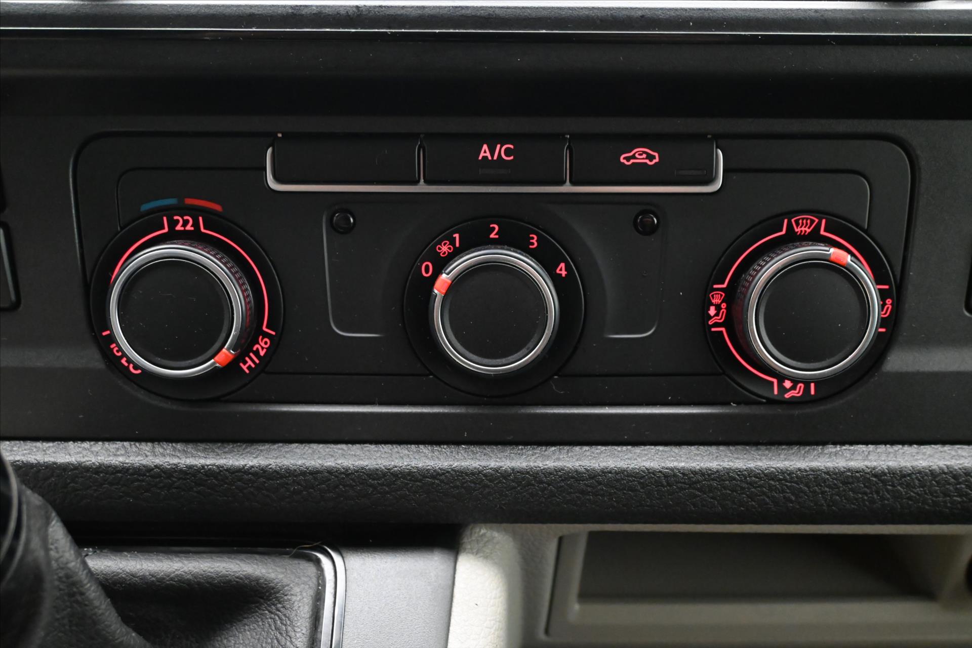 Hlavní fotografie vozu Volkswagen Transporter 2,0 TDI 110kW DSG Záruka až 5 let (20)