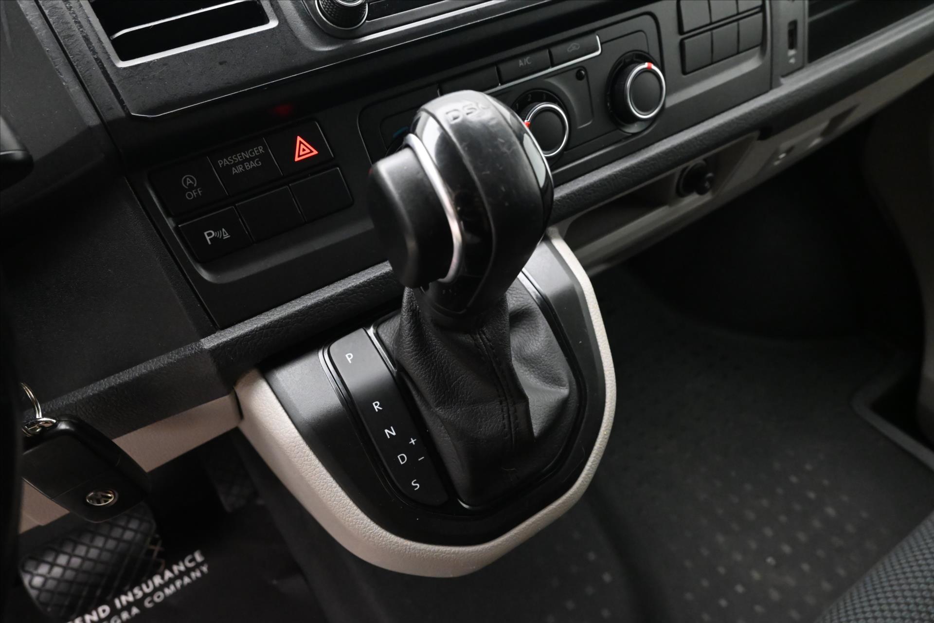 Hlavní fotografie vozu Volkswagen Transporter 2,0 TDI 110kW DSG Záruka až 5 let (21)