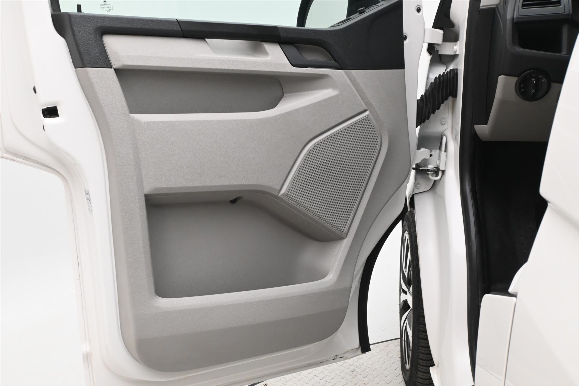 Hlavní fotografie vozu Volkswagen Transporter 2,0 TDI 110kW DSG Záruka až 5 let (23)