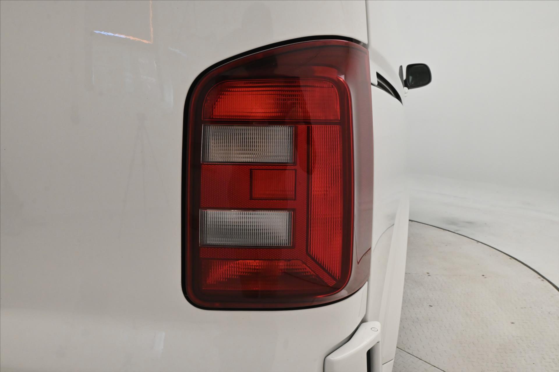 Hlavní fotografie vozu Volkswagen Transporter 2,0 TDI 110kW DSG Záruka až 5 let (29)