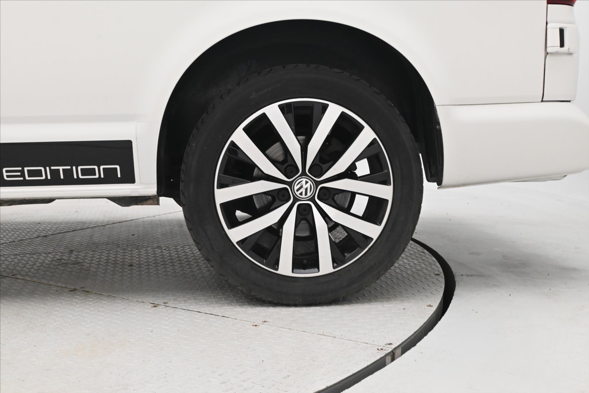 Hlavní fotografie vozu Volkswagen Transporter 2,0 TDI 110kW DSG Záruka až 5 let (30)