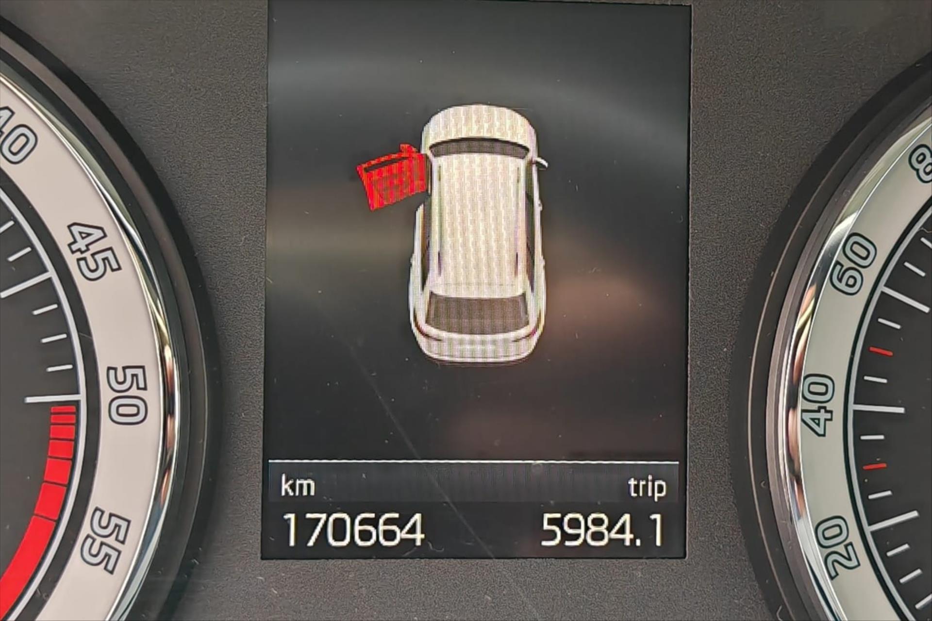 Hlavní fotografie vozu Škoda Kodiaq 2,0 TDI 110kW DSG Ambition 7míst VŮZ PŘIPRAVUJEME K PR (3)