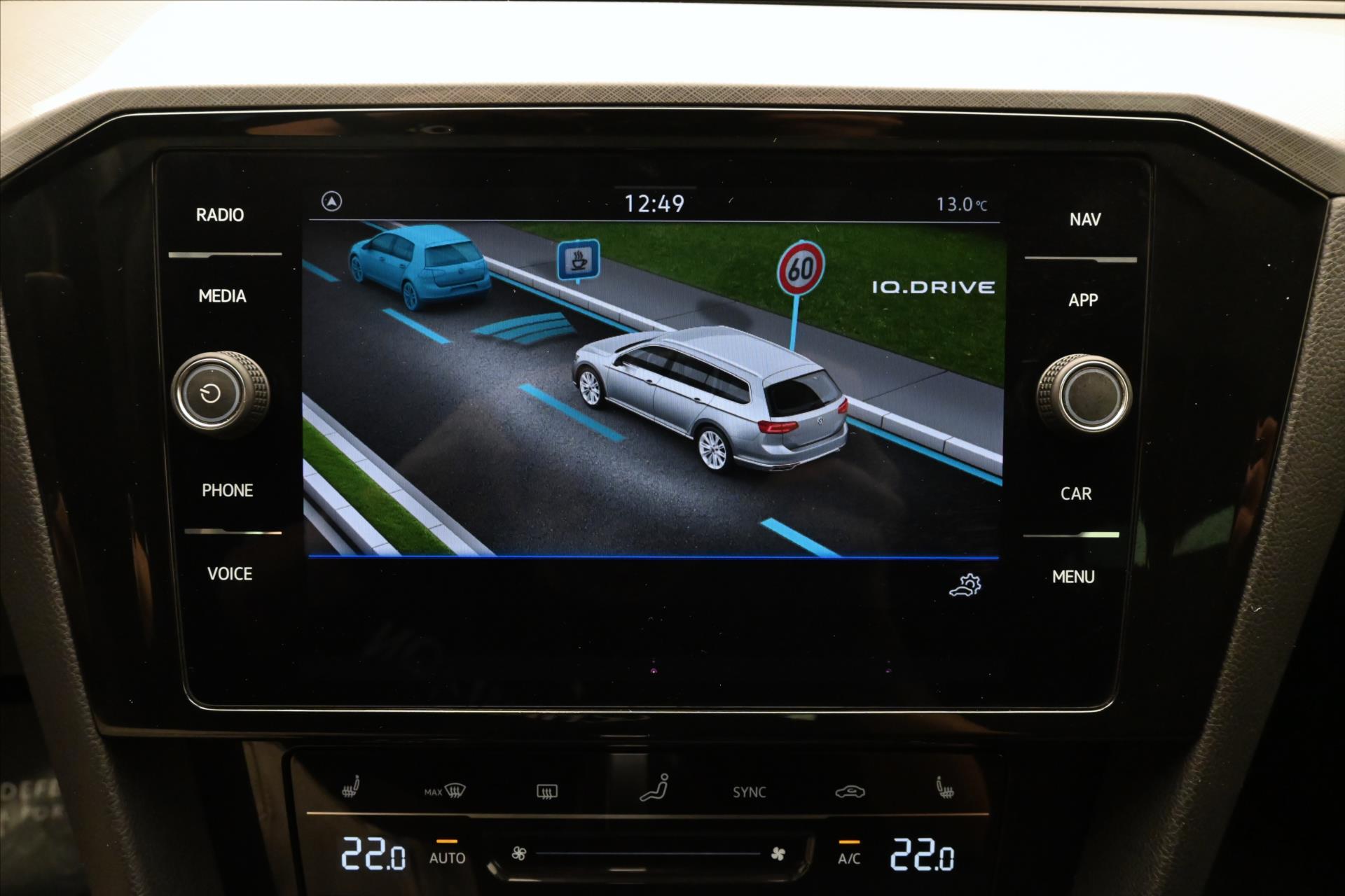 Hlavní fotografie vozu Volkswagen Passat 2,0 TDI 110 KW DSG BUSINESS Záruka až 5 let (19)