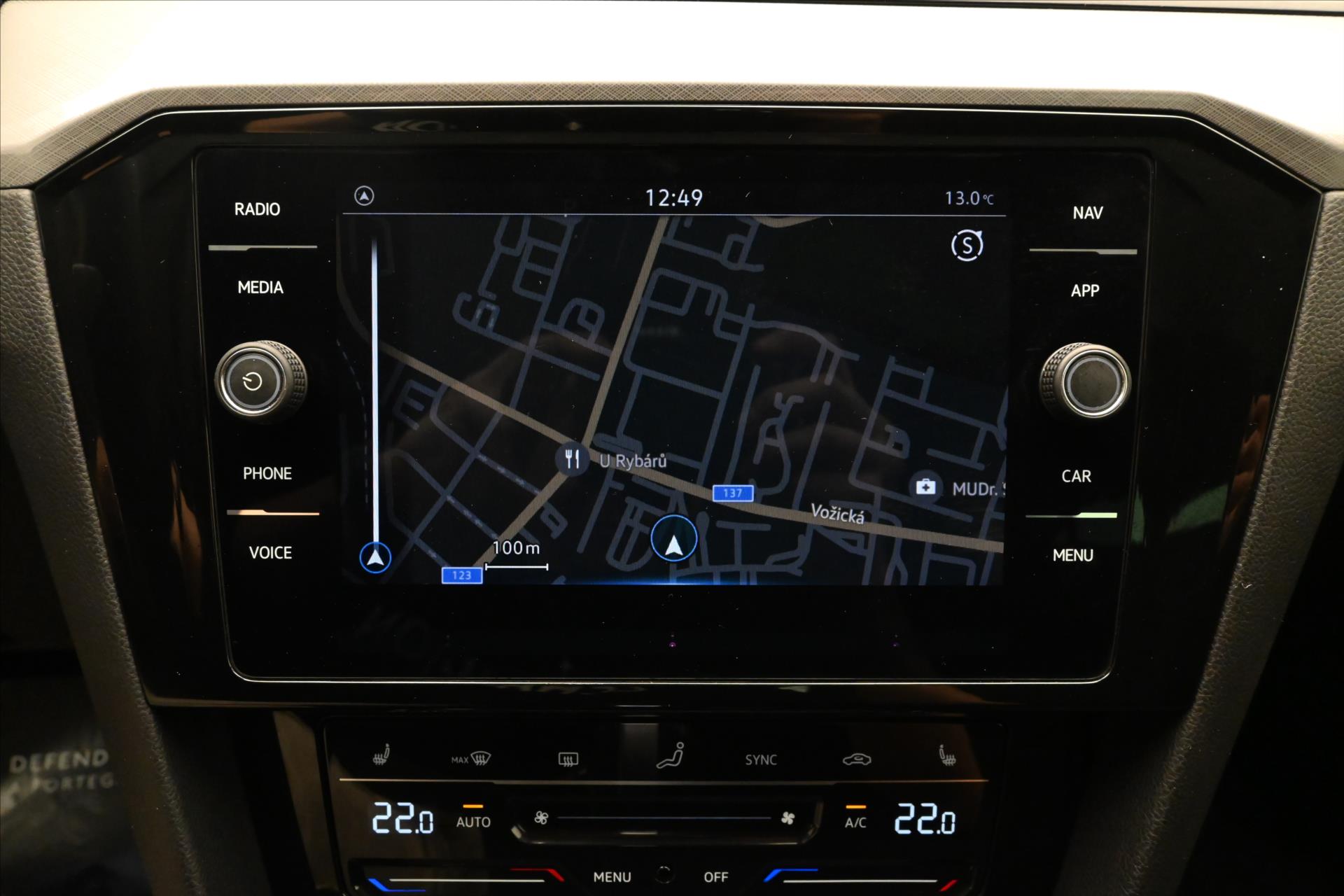 Hlavní fotografie vozu Volkswagen Passat 2,0 TDI 110 KW DSG BUSINESS Záruka až 5 let (20)